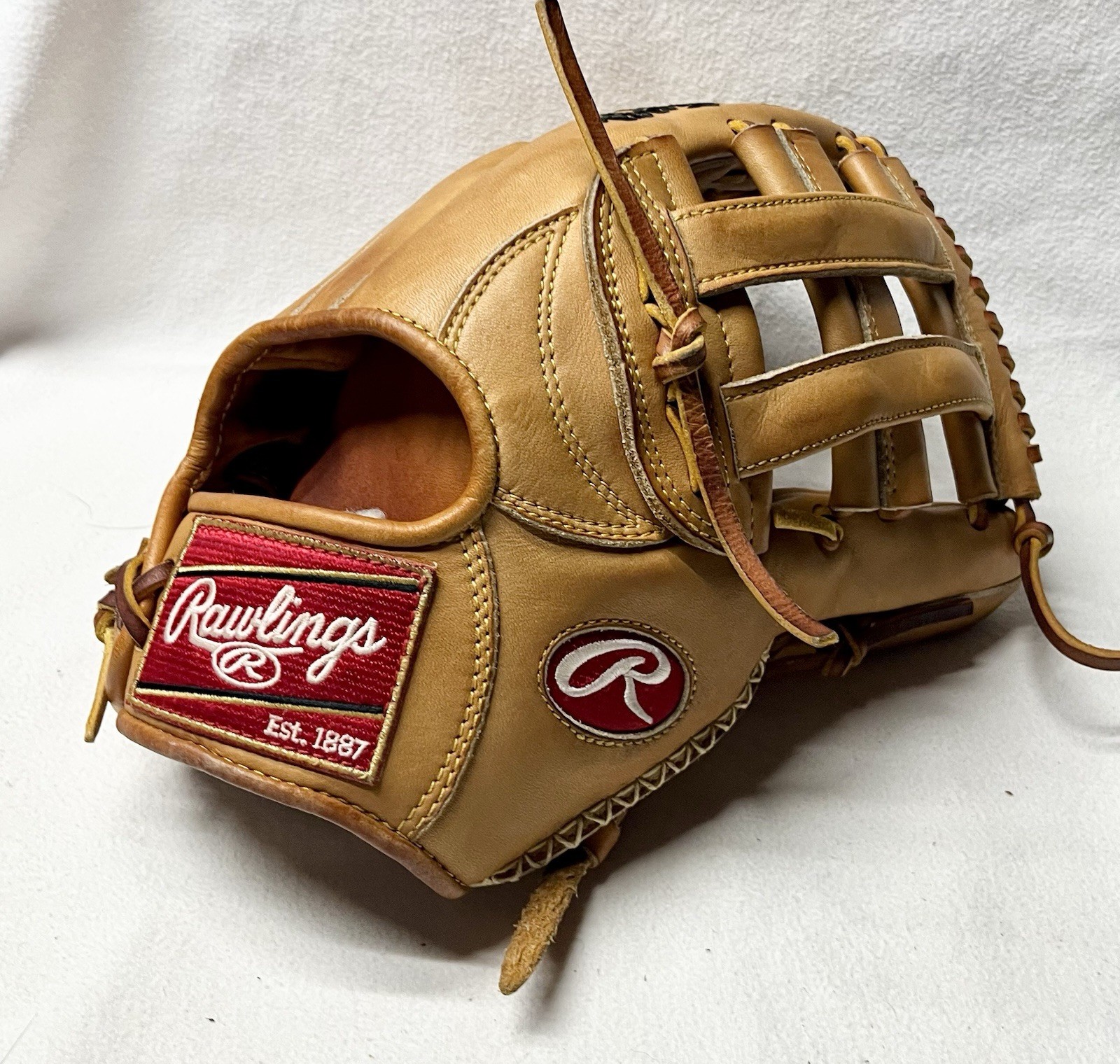Rawlings PROBH3HTG Heart of the Hide Horween Rare Harper 13” RHT glove Rawlings PROBH3HTG Heart of the Hide Horween Rare Harper 13” RHT glove