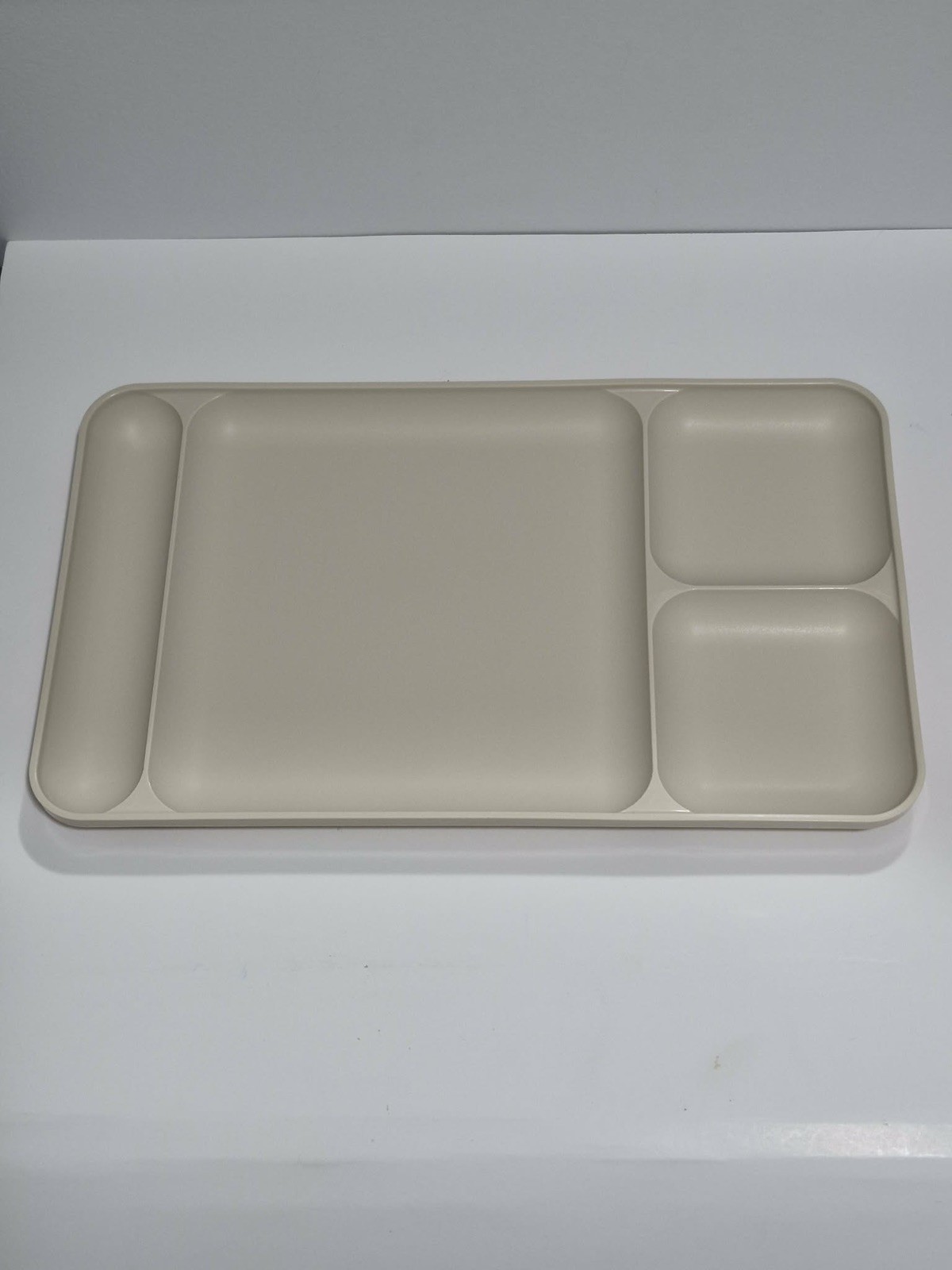 10 Tupperware Food Tray 15” x 9”