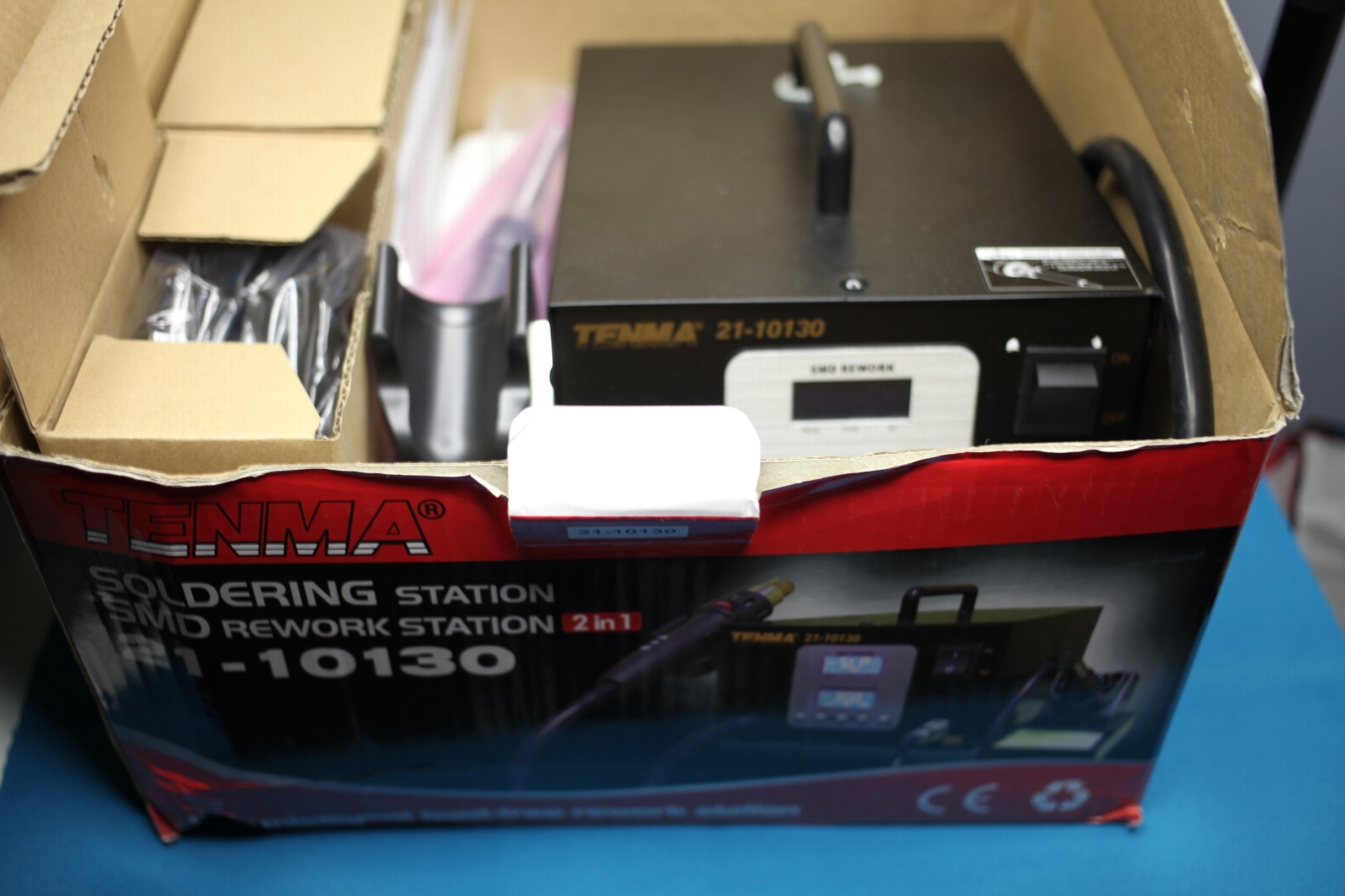 Tenma 21-10130 Rework Station w 2 Handpieces, 1 hot air nozzle  SMD Removal HCS