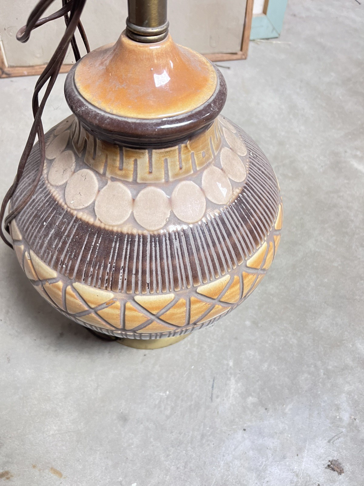 VINTAGE MID CENTURY MODERN POTTERY TABLE LAMP EARTH TONES WORKS 30” TALL BEAUTY