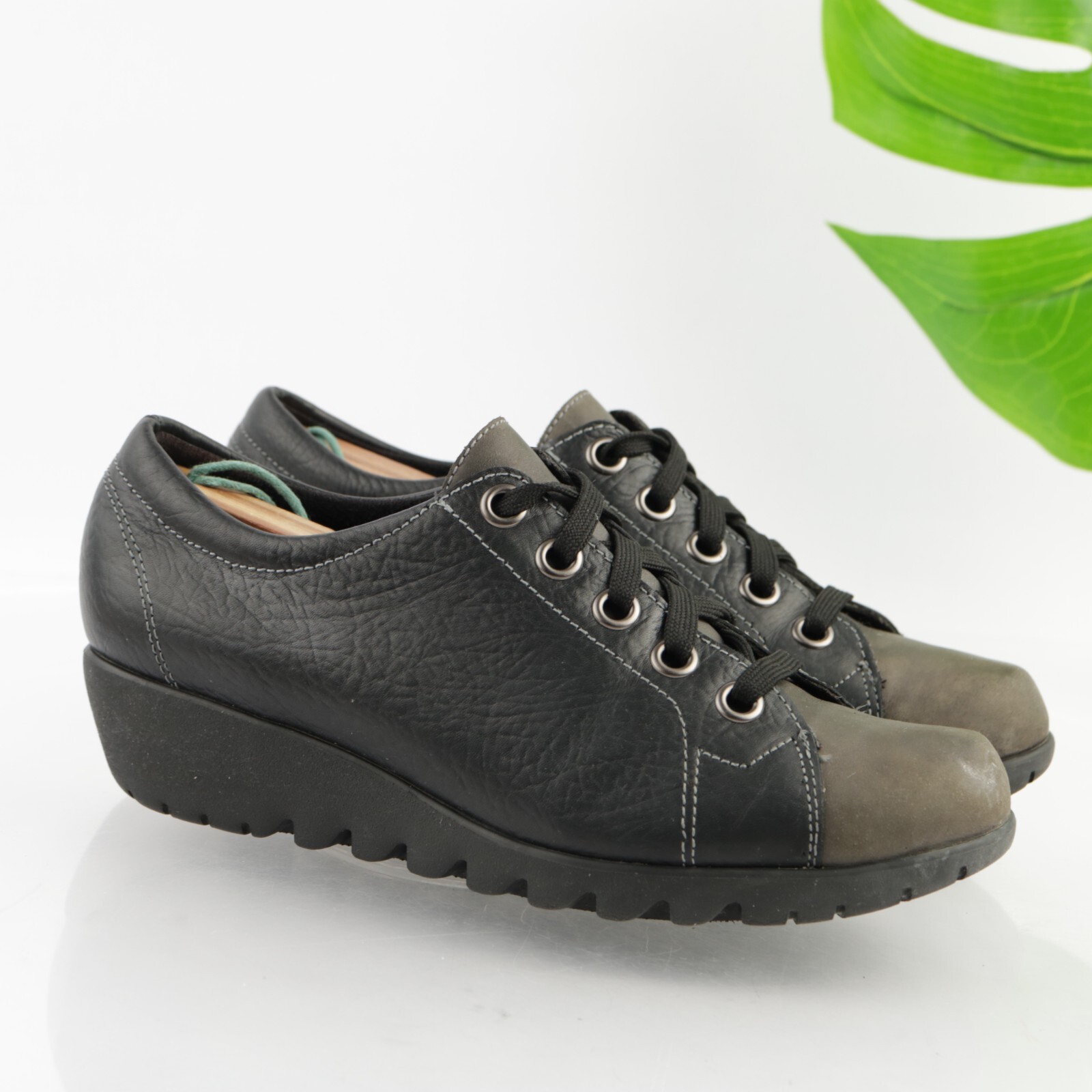 Munro Womens Dakota Oxford Size 8.5 M Black Leather Low Wedge Lace Up Comfy Shoe