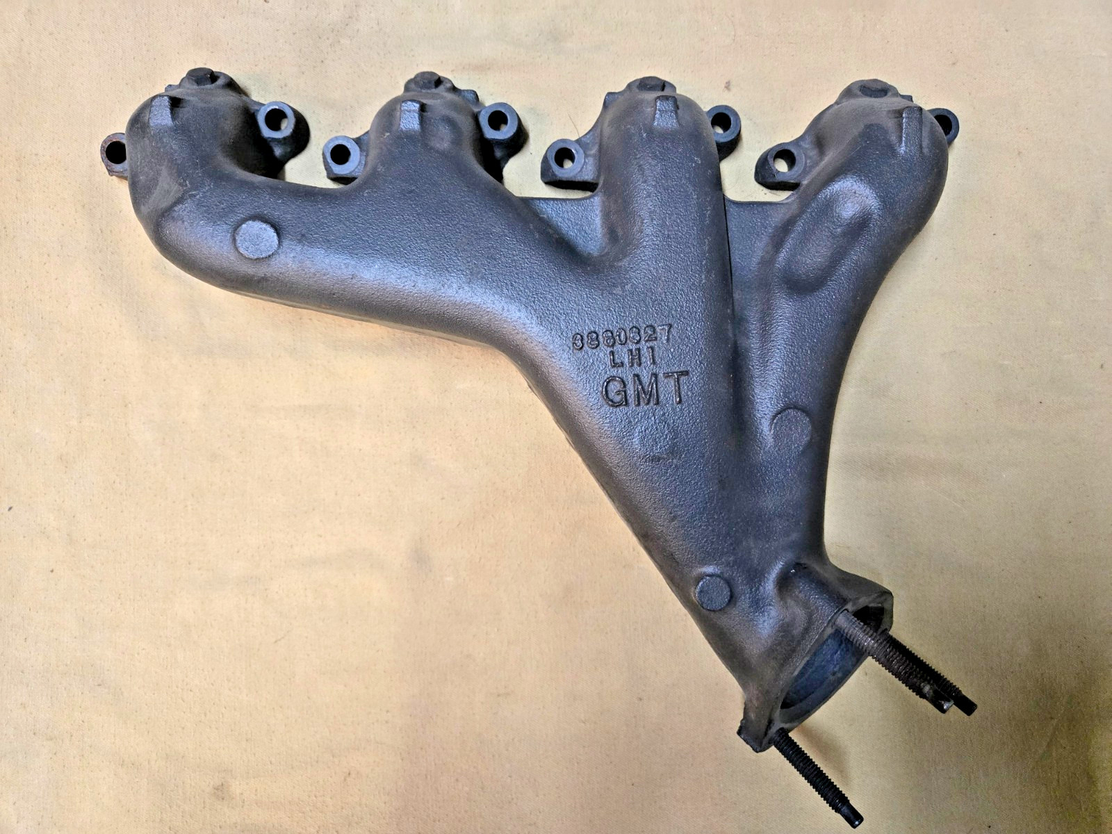 Corvette GM 3880827 Big Block LH Exhaust Manifold Date: J-18-7 – 18 Oct 1967 Corvette GM 3880827 Big Block LH Exhaust Manifold Date: J-18-7 – 18 Oct 1967