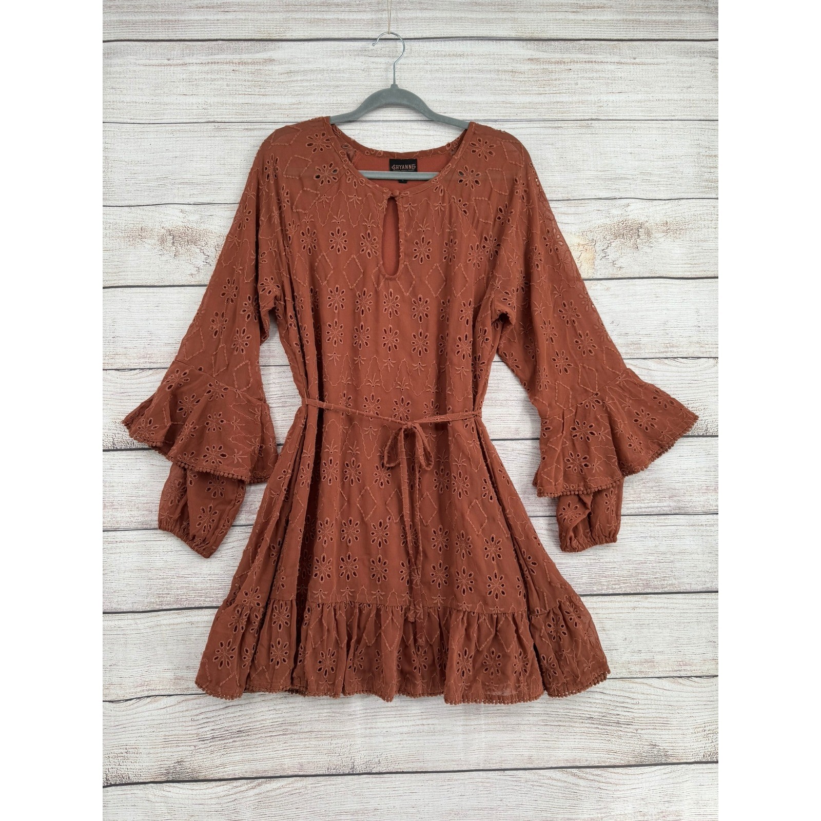 Shyanne Eyelet Dress Women Large Rust Orange Tiered Bell Sleeve Western Boho