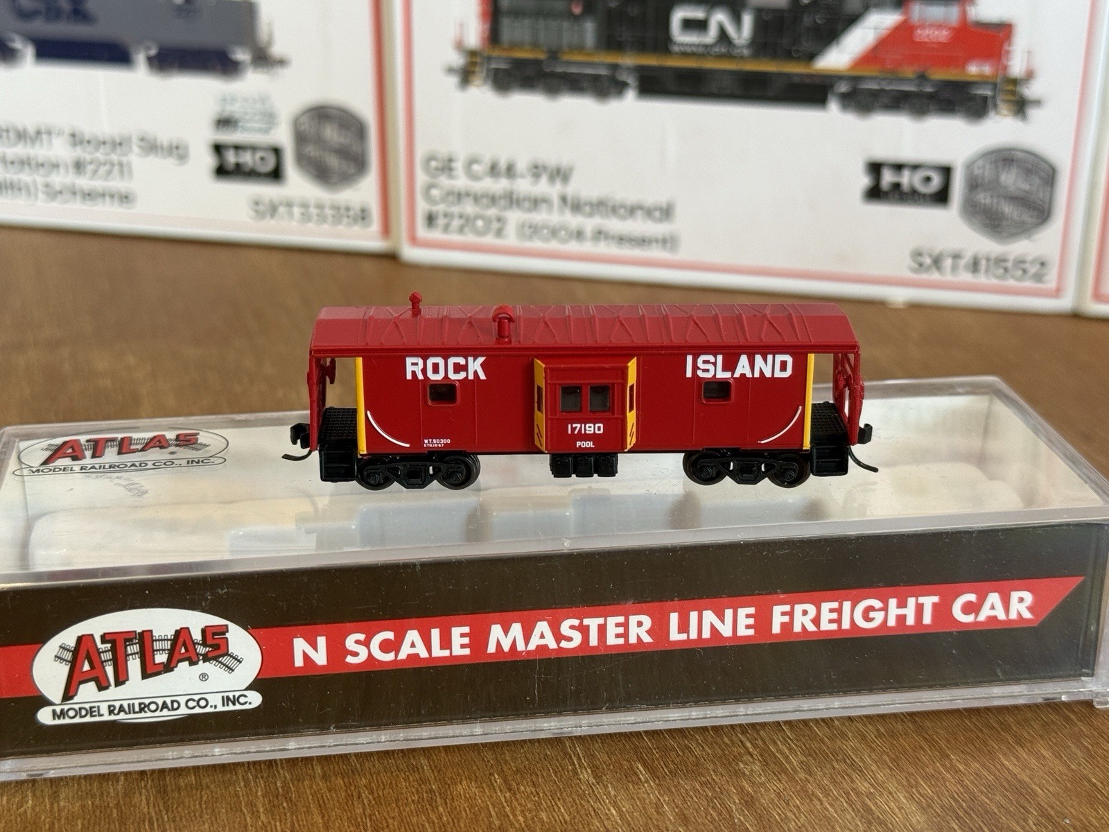 Atlas N Rock Island Bay Window Caboose #17190 NEW Atlas N Rock Island Bay Window Caboose #17190 NEW