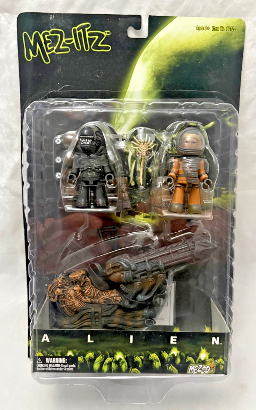 Vintage -Mezco Toyz - Mez-Itz - Alien - Diorama Playset - With Figures - NEW Vintage -Mezco Toyz - Mez-Itz - Alien - Diorama Playset - With Figures - NEW