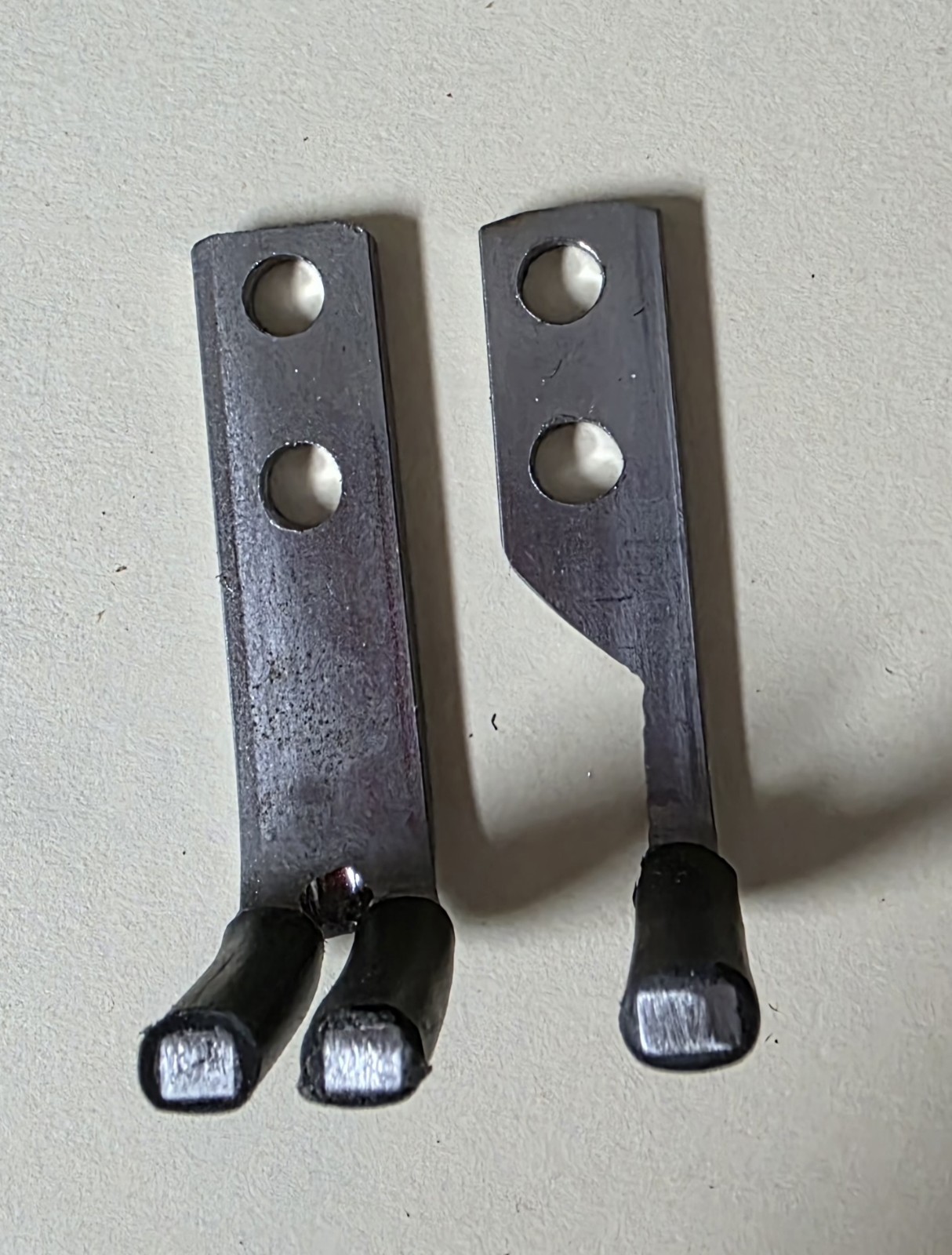 Two Toe Foot and Right Zipper Foot for CLSP PRESSURE FOOT