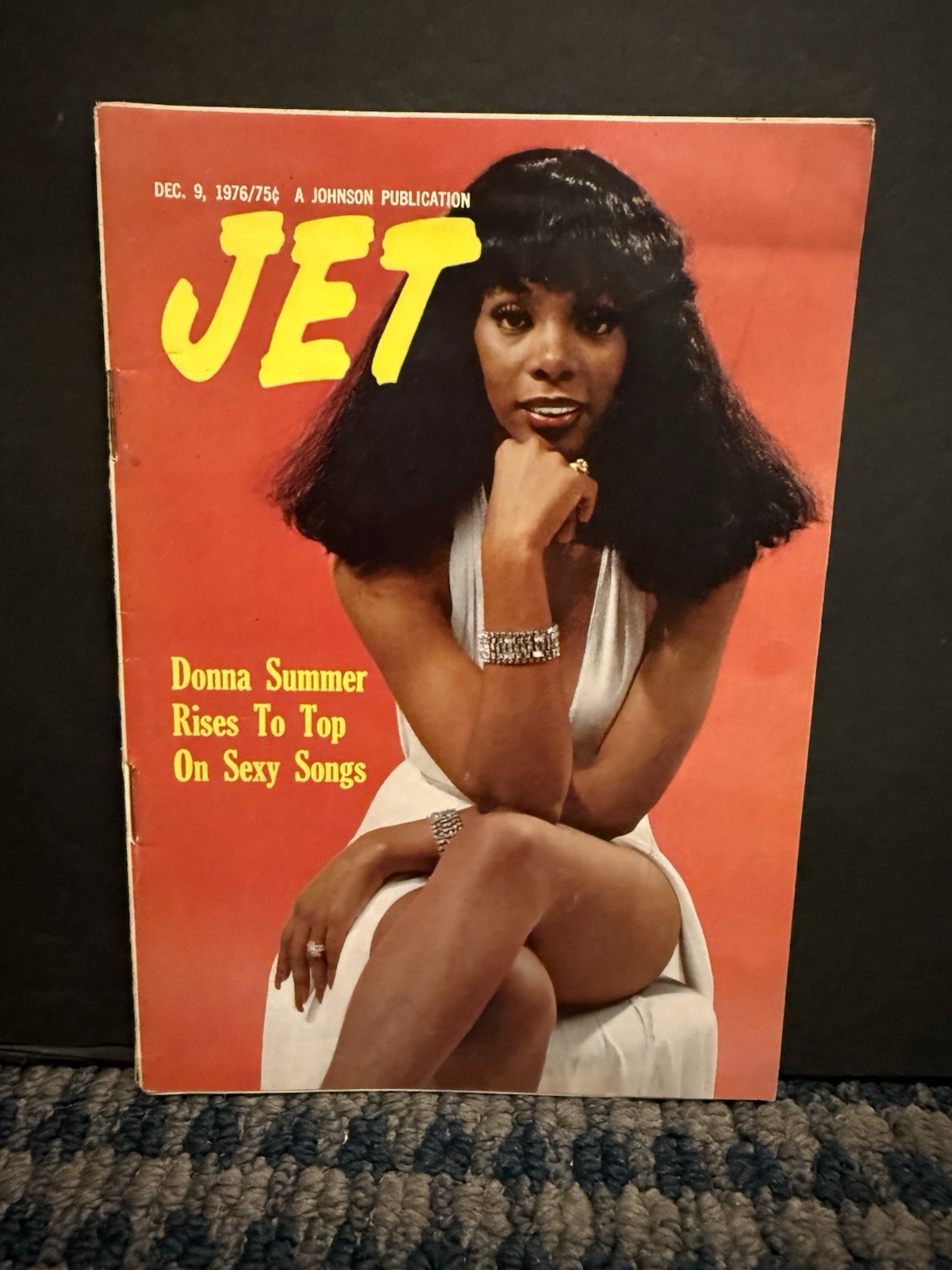 1976 December 9th JET Magazine, Diana Ross (1)