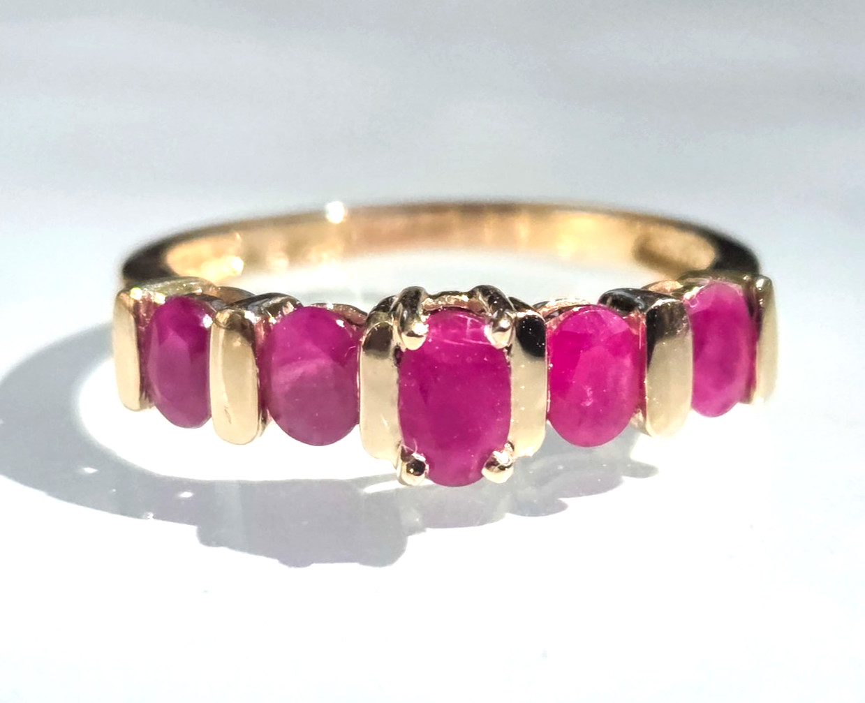 Vintage Ring, 1 ctw 10k solid gold, infinity ring Red Rubies , Size 7