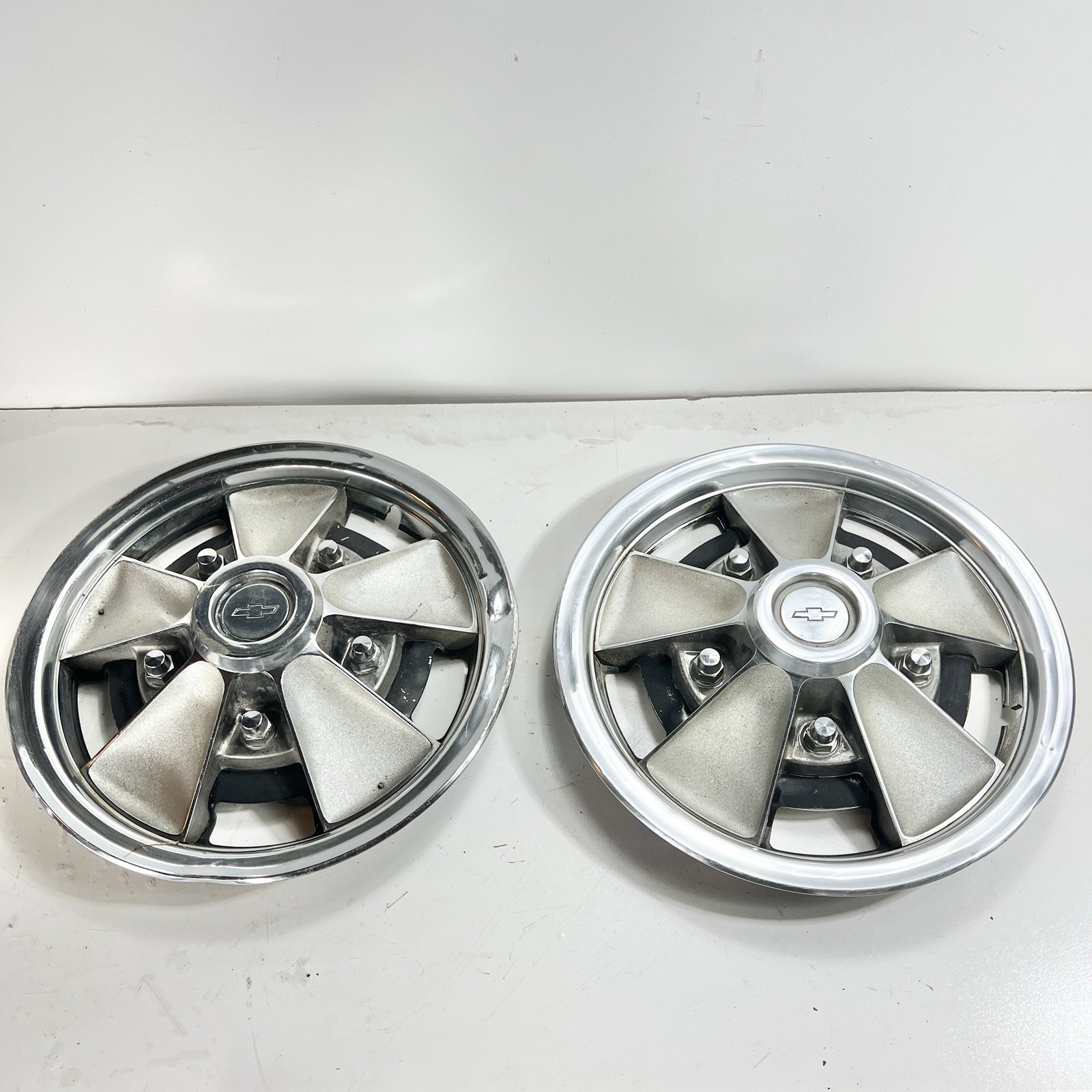 1965-\'66 Chevelle -Nova 14 Inch Wheel Covers OEM/RPO N96 Casting No. 551851 Caps 1965-\'66 Chevelle -Nova 14 Inch Wheel Covers OEM/RPO N96 Casting No. 551851 Caps
