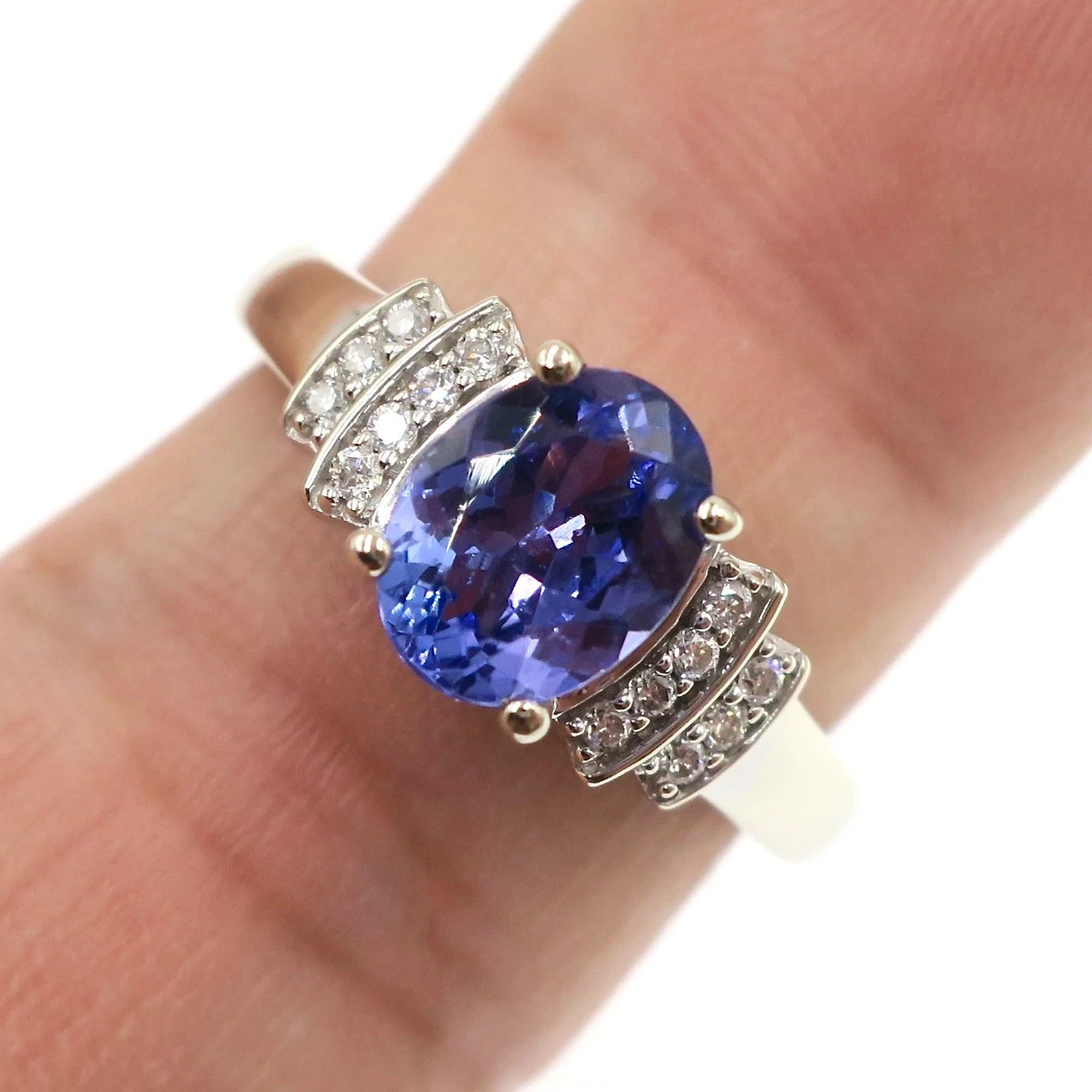 3.15 CT. Classic 14k Solid White Gold Natural Tanzanite and Diamond Ring Size