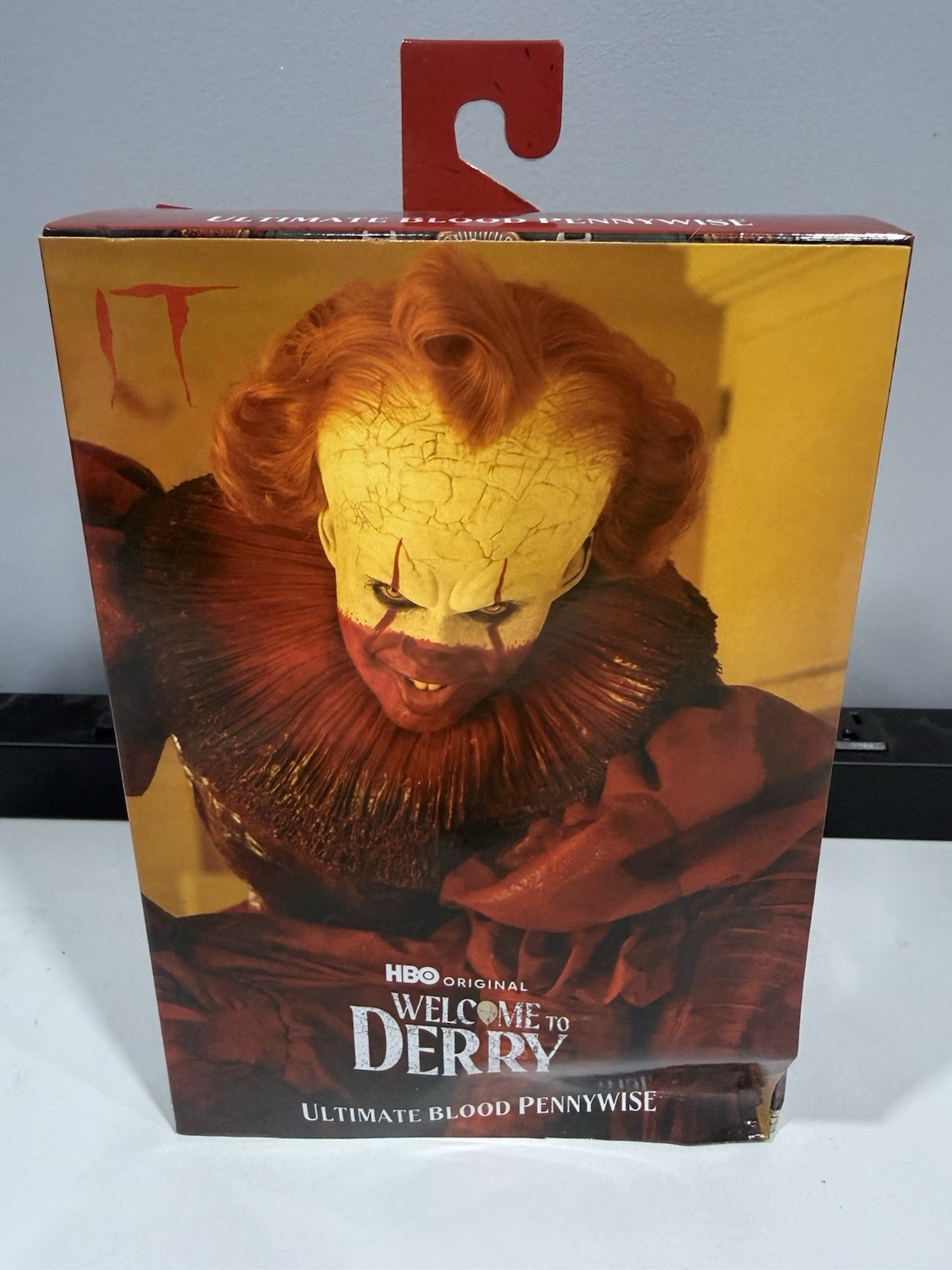 NECA IT Welcome to Derry Ultimate Blood Pennywise 7\