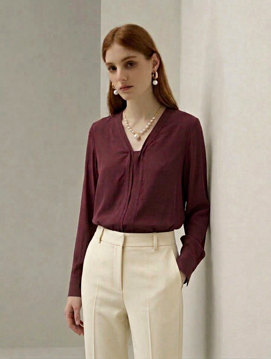 Vince. Women\'s Burgundy Silk Woven Pleated V-Neck Long Sleeve Blouse M