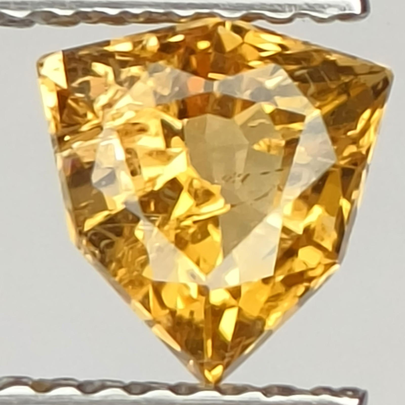 💕100% NATURAL 1.26Cts BEAUTIFUL SUPER GOLDEN YELLOW BERYL 💕100% NATURAL 1.26Cts BEAUTIFUL SUPER GOLDEN YELLOW BERYL