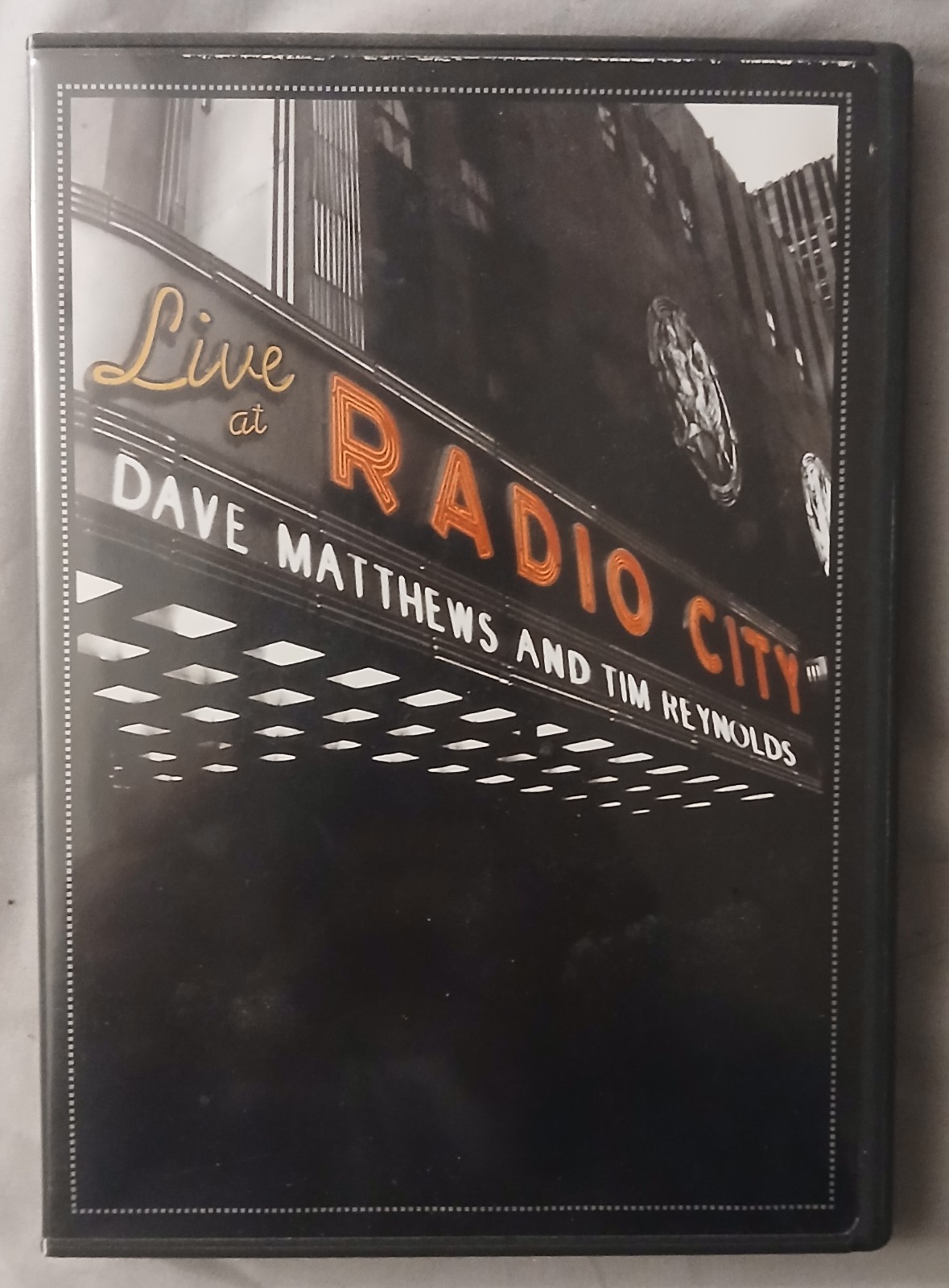 LIVE at RADIO CITY - Audio CD By Dave Matthews & Tim Reynolds LIVE at RADIO CITY - Audio CD By Dave Matthews & Tim Reynolds