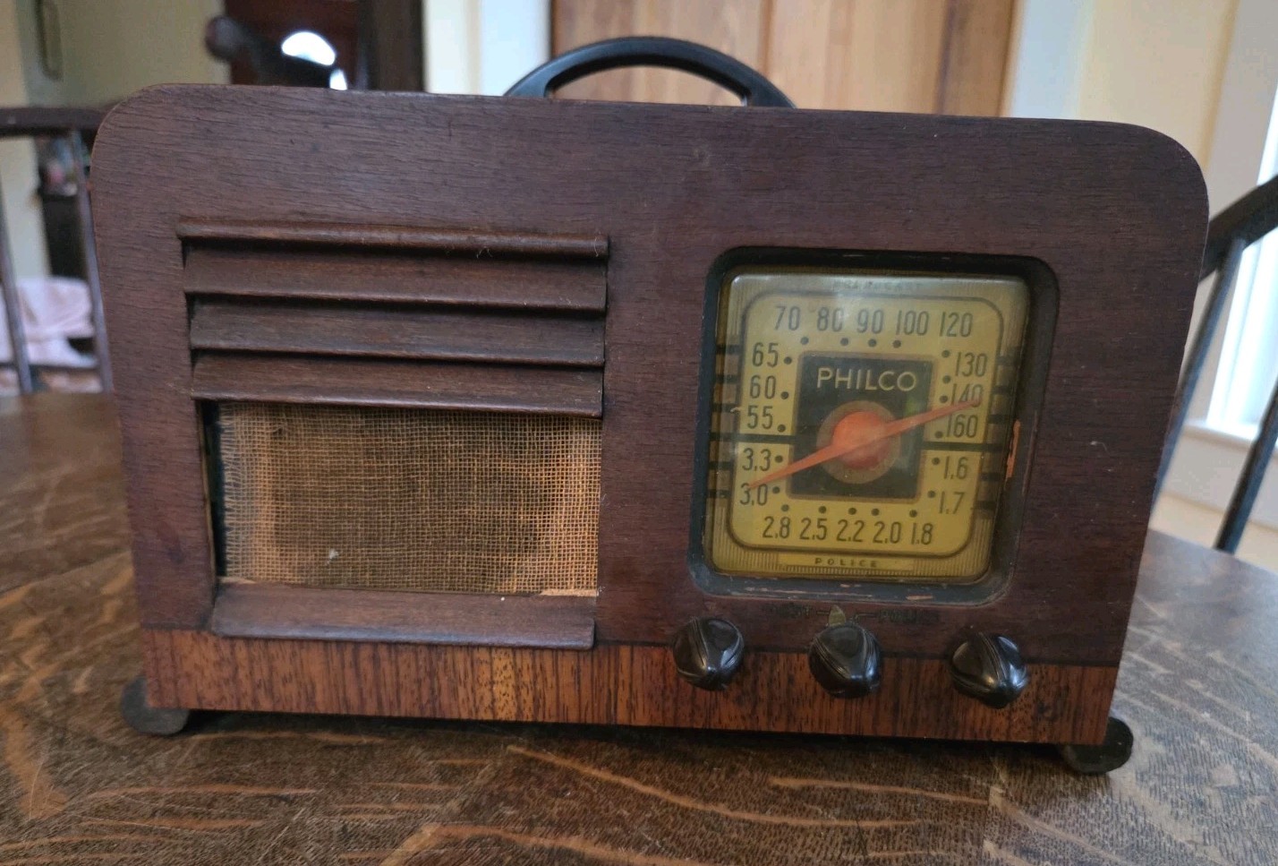 Vintage Philco Model 40-120 Tabletop AM/PB Tube Radio For Parts Or Restoration 