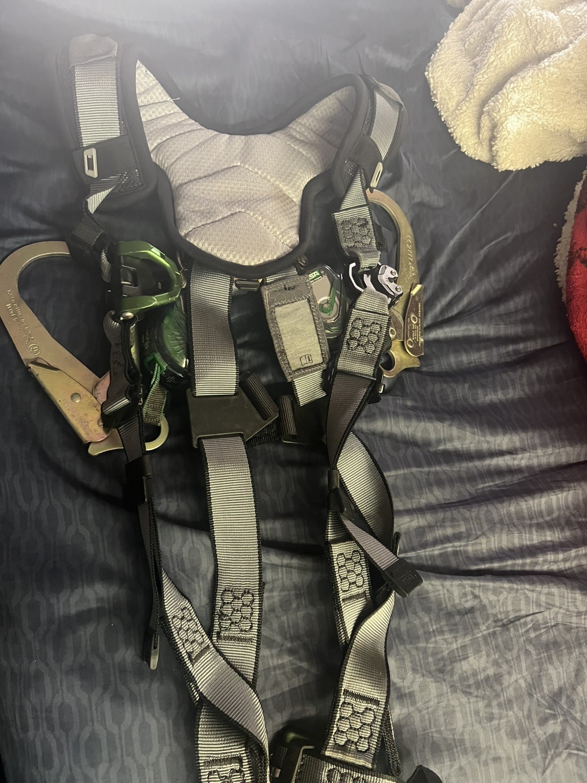 MSA safety harness MSA safety harness