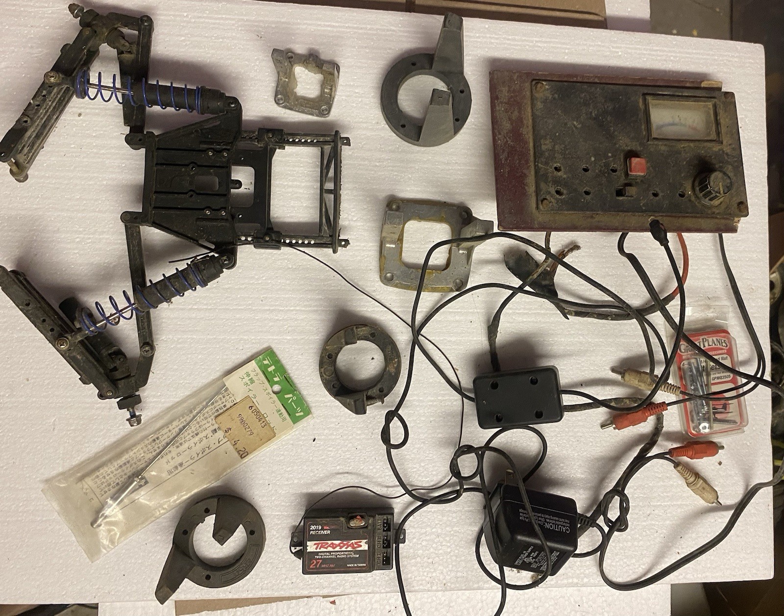Vintage MEGA Lot Stunt Model Airplane Parts REMOTES RC CAR PARTS BATTERIES 🔥🔥 Vintage MEGA Lot Stunt Model Airplane Parts REMOTES RC CAR PARTS BATTERIES 🔥🔥