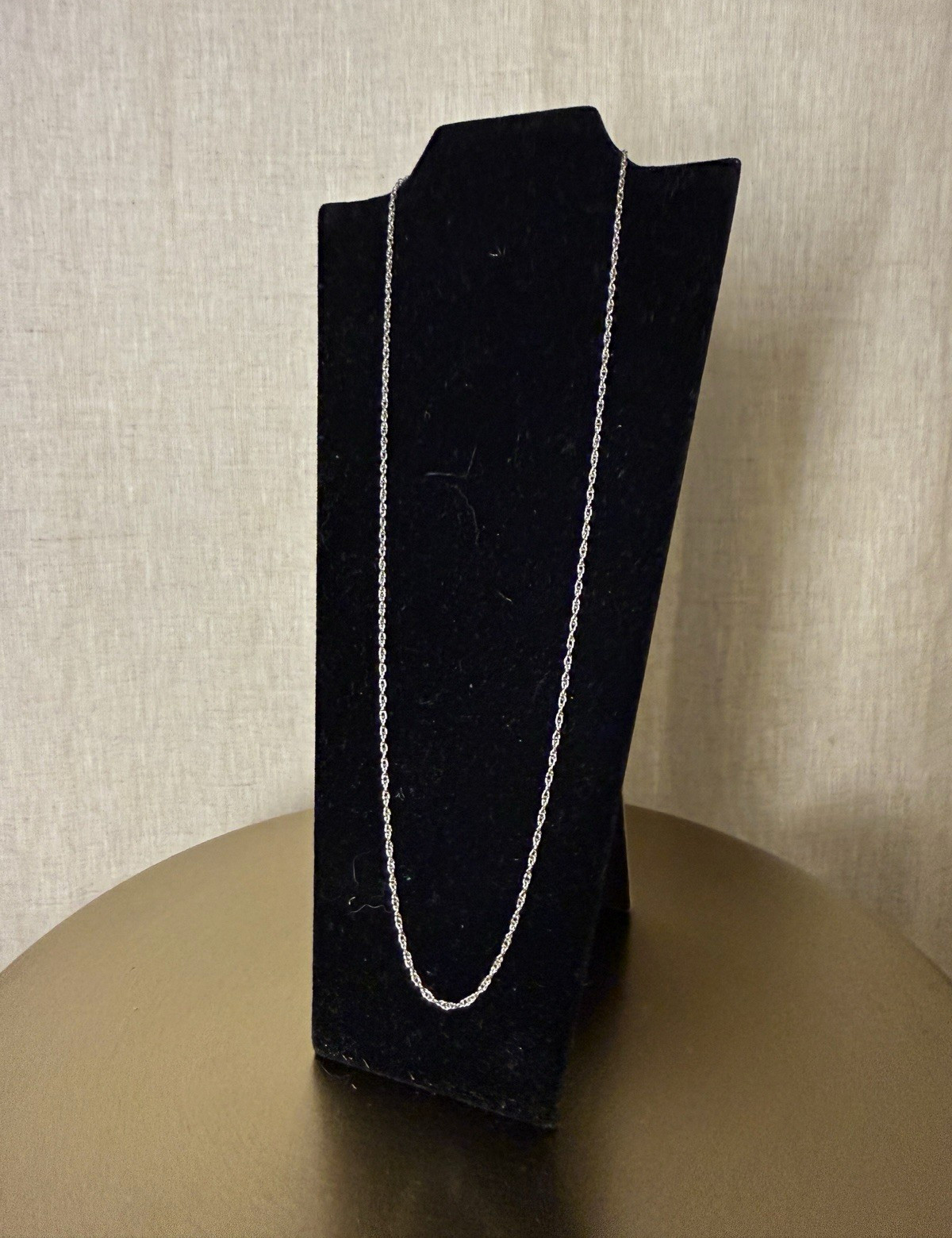18” 14k White Gold Rope Chain Necklace 1.98g Spring Ring Clasp 18” 14k White Gold Rope Chain Necklace 1.98g Spring Ring Clasp