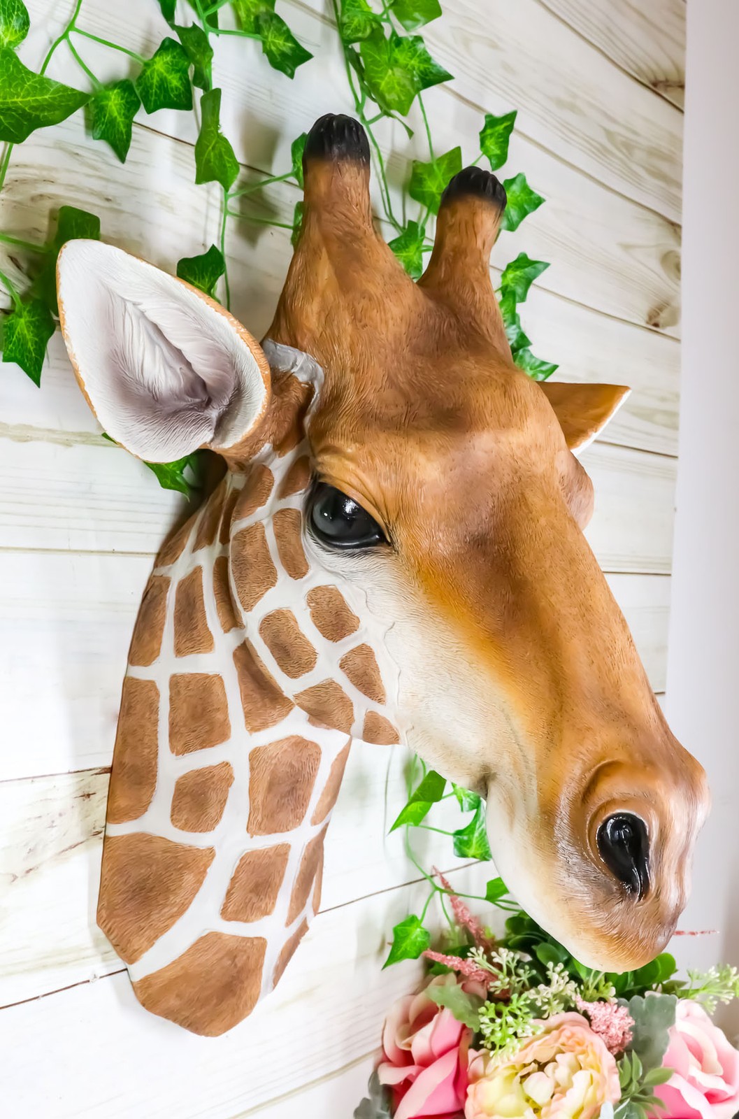 Ebros Safari Giraffe Head Trophy Taxidermy Wall Decor 16.5