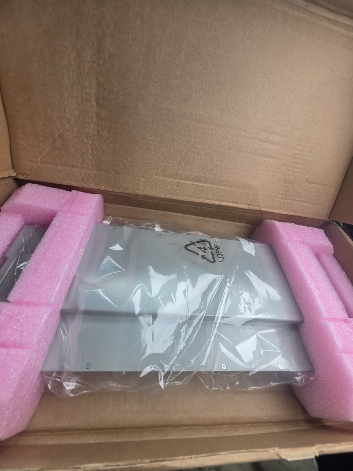 New In Box GE Multilin Entelligaurd Messenger ETSMSGR00 MF0A24000246