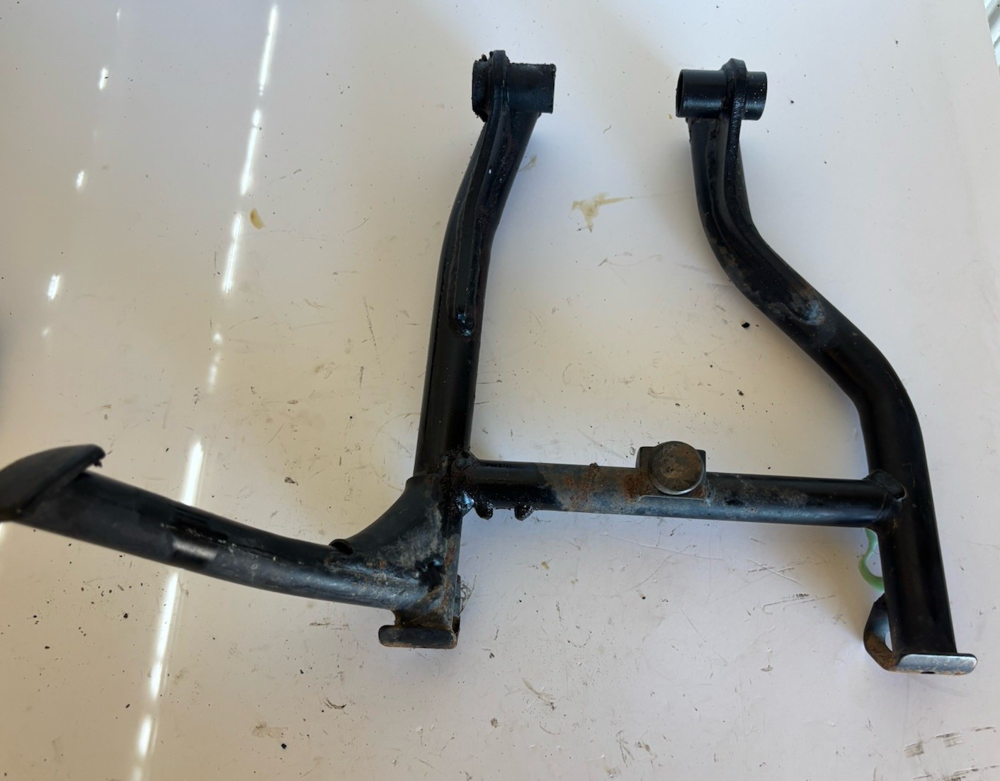 94-97 Honda VFR 750 Interceptor Center Stand Kickstand 94-97 Honda VFR 750 Interceptor Center Stand Kickstand