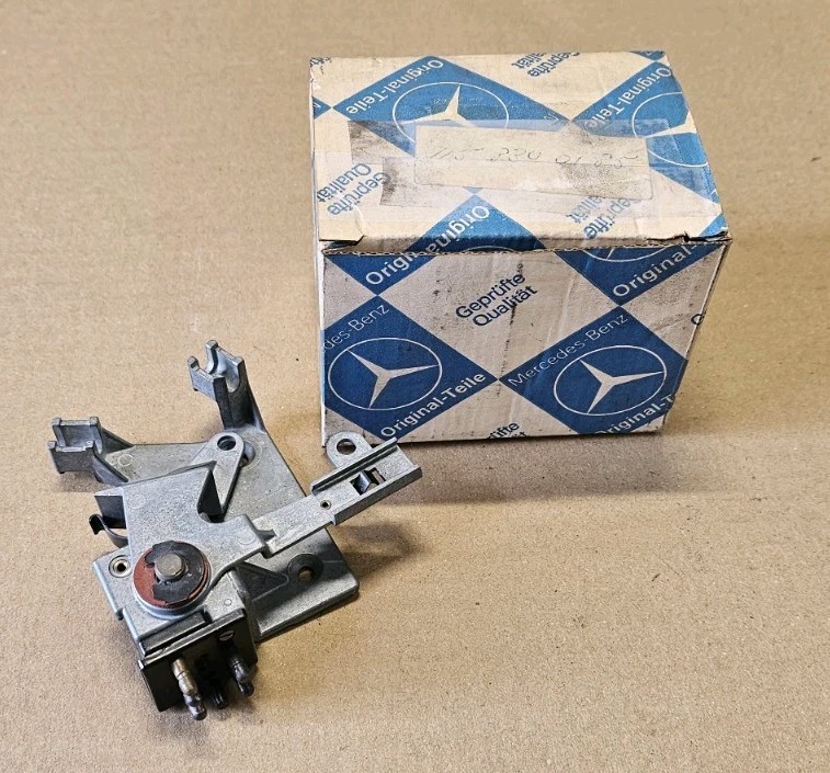 NOS Mercedes W114 W115 Air Conditioning Climate Operating Switch 1158300185 NOS Mercedes W114 W115 Air Conditioning Climate Operating Switch 1158300185