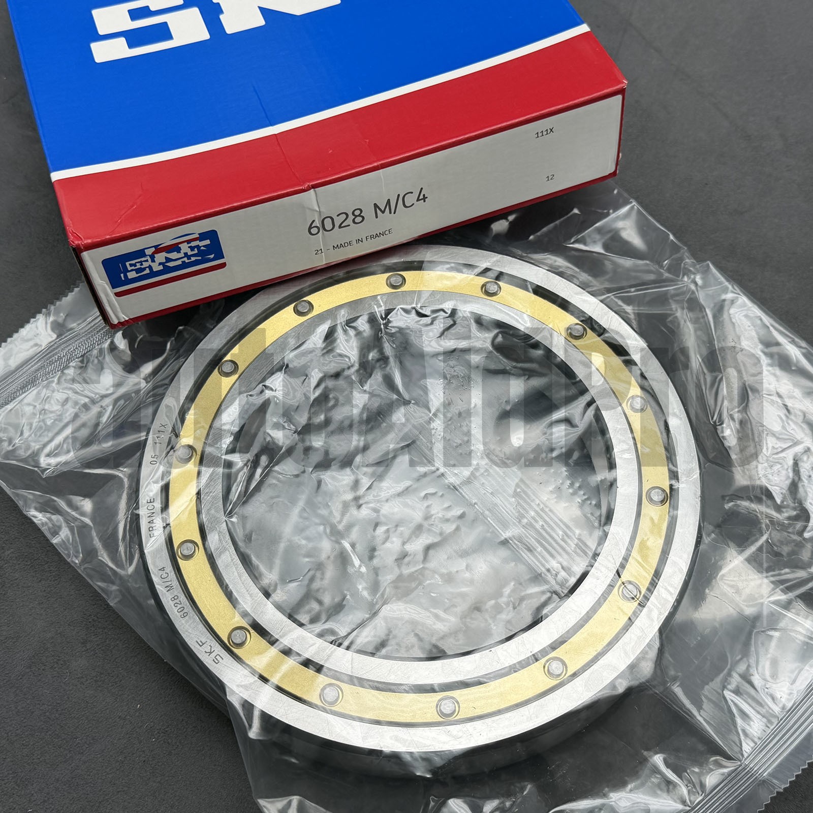 New 6028 M/C4 deep groove ball bearing