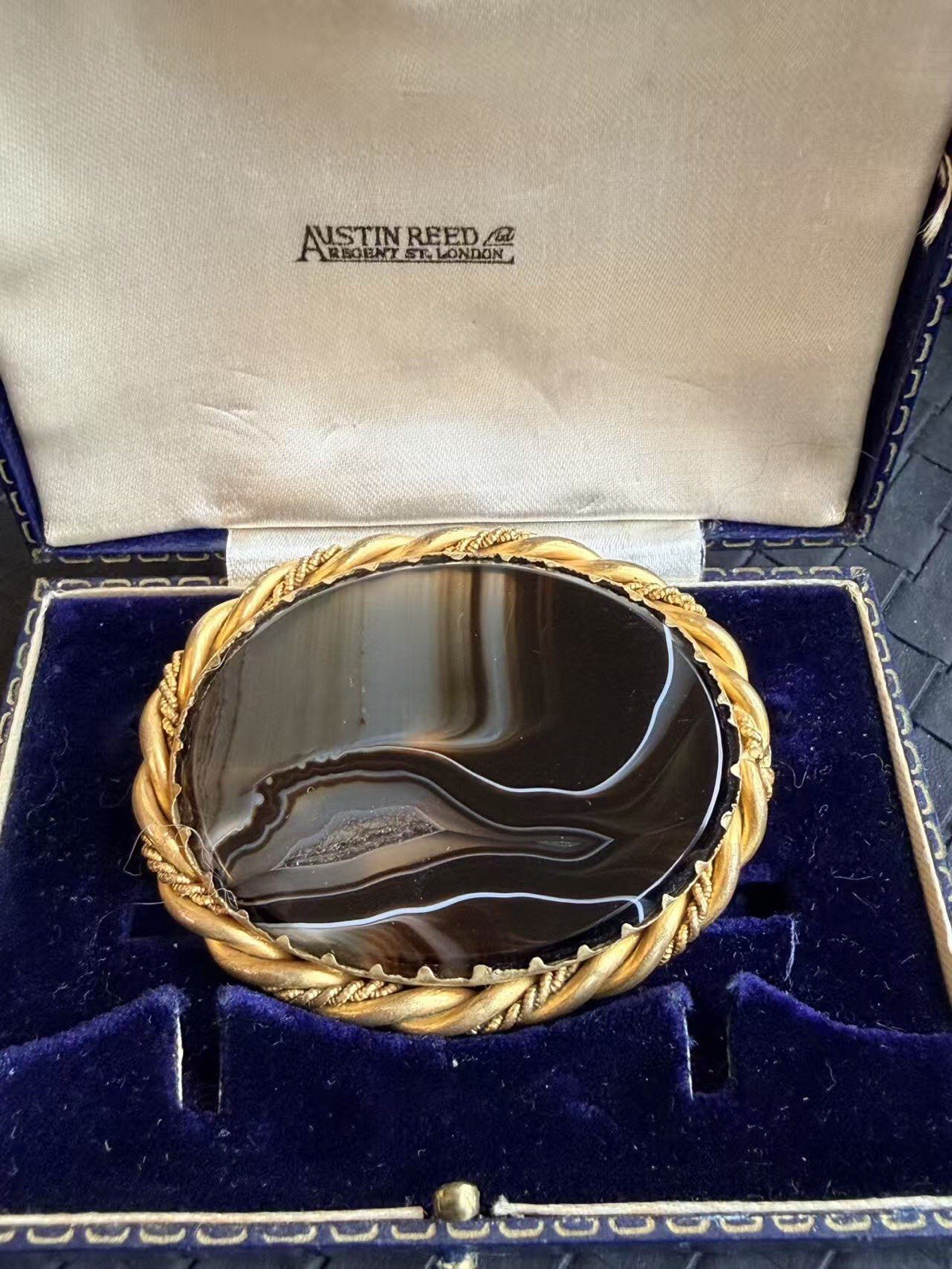 Victorian Gold Plated Scottish Agate Brooch