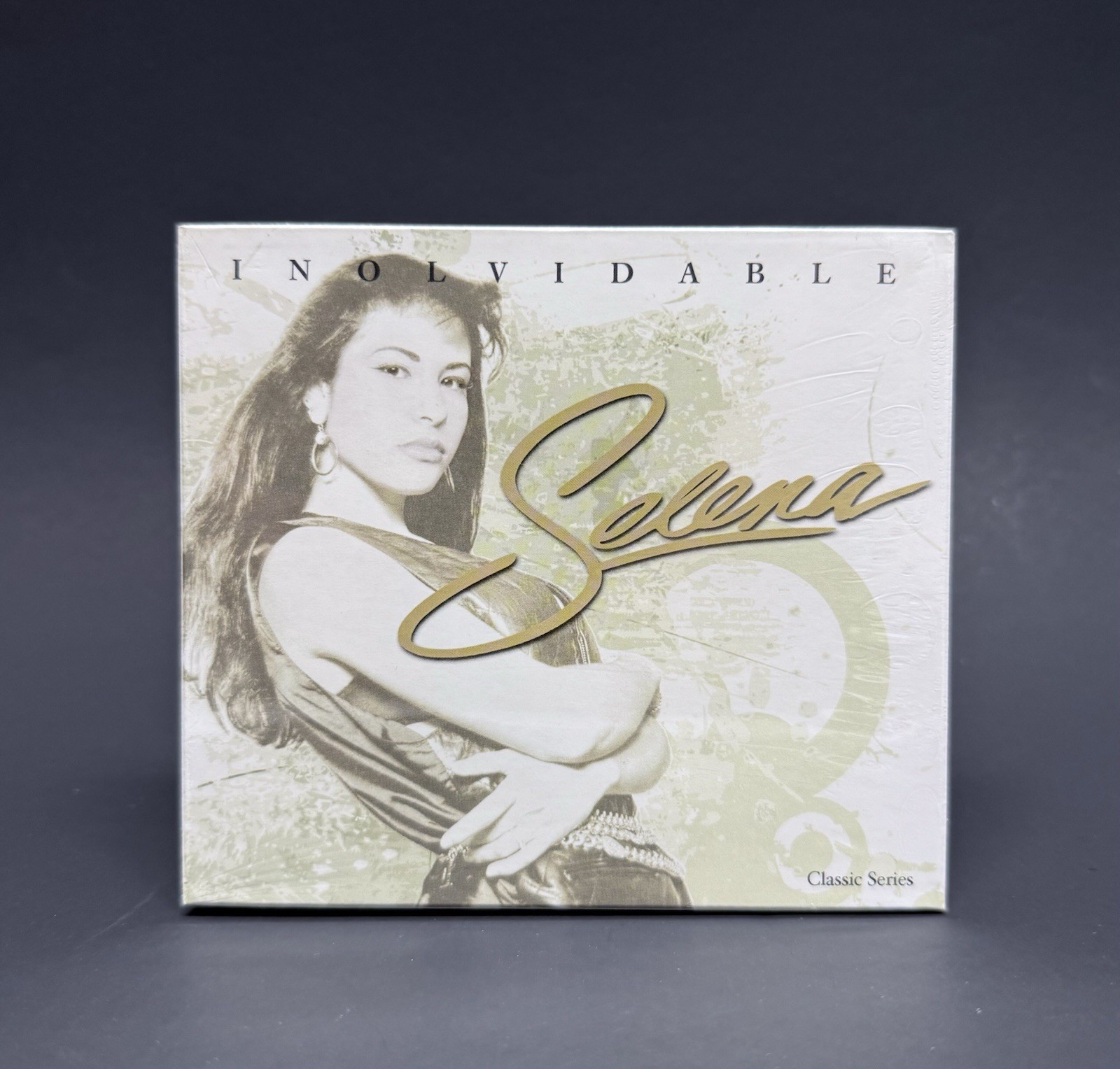 Selena Quintanilla INOLVIDABLE RARE Classic Series 2009 SEALED