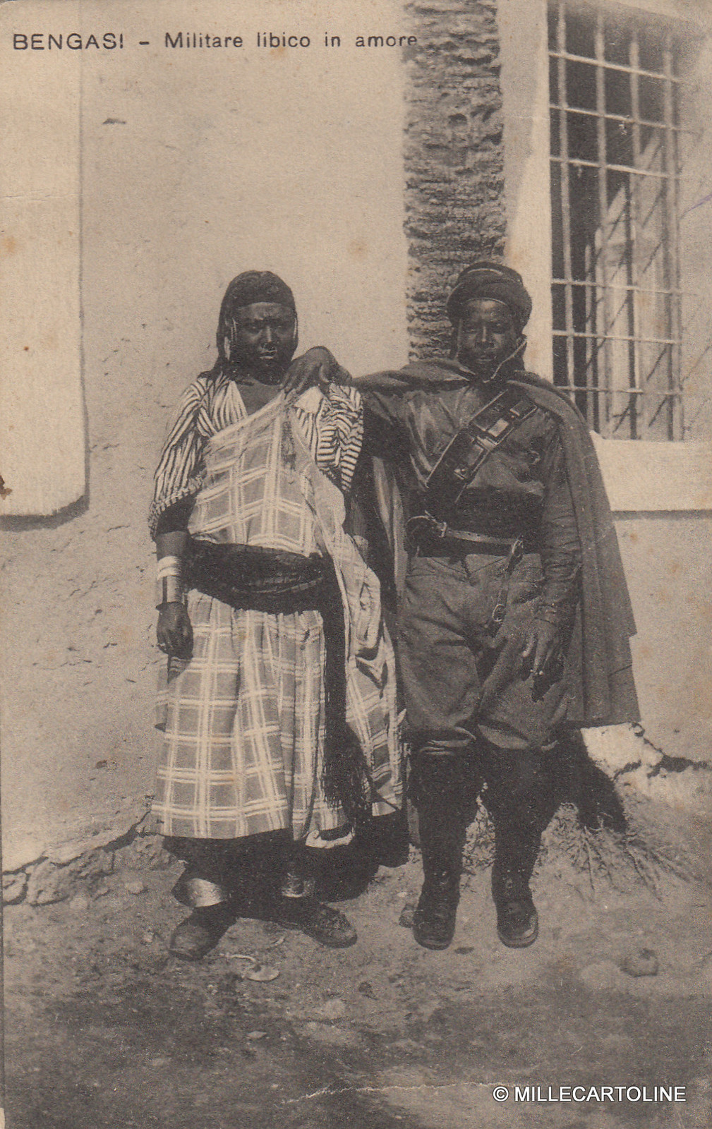* LYBIA - Bengasi - Libyan Soldier in love 1915 Italian Colony Artiglieria