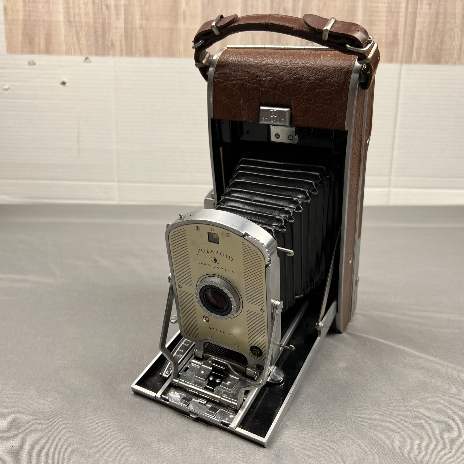 Vintage Polaroid Land Camera Model 95 Collapsible