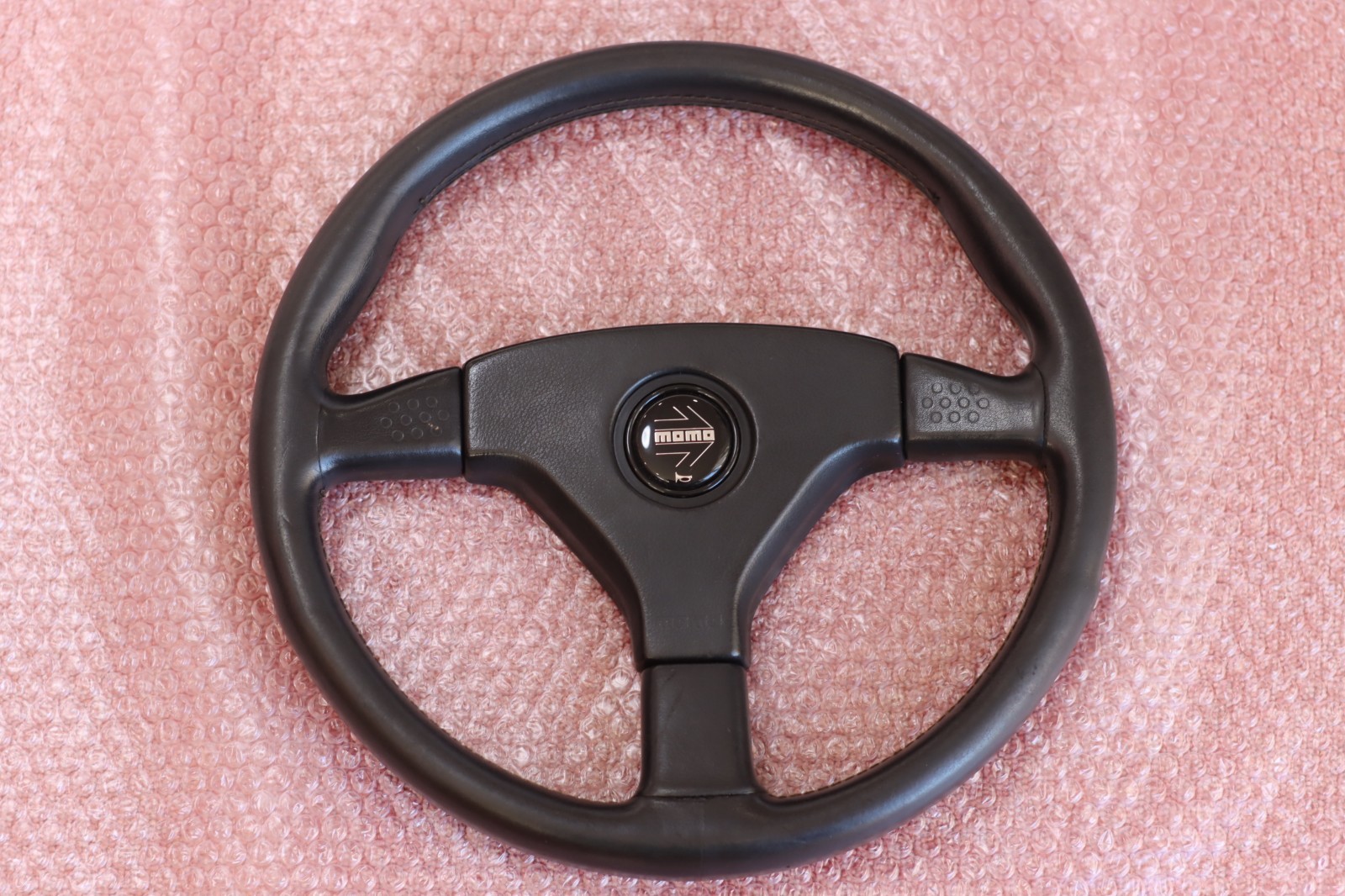 MOMO GHIBLI 3 Steering Wheel Black Leather rare 3 spoke Toyota Mitsubishi JZA70