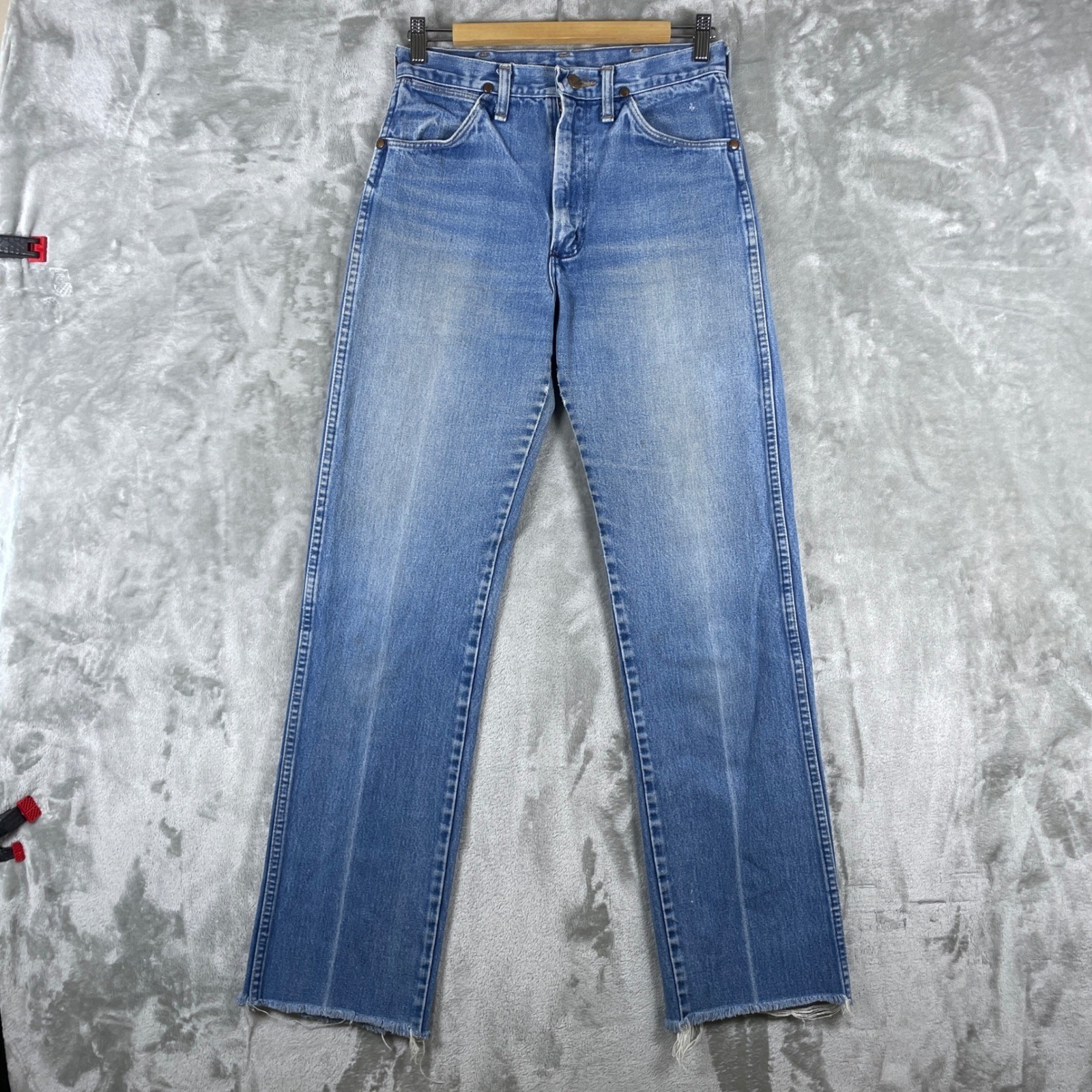 True Vintage 70s Wrangler 13MWZ Jeans Fits 28x31 Raw Hem Cowboy Cut Made in USA