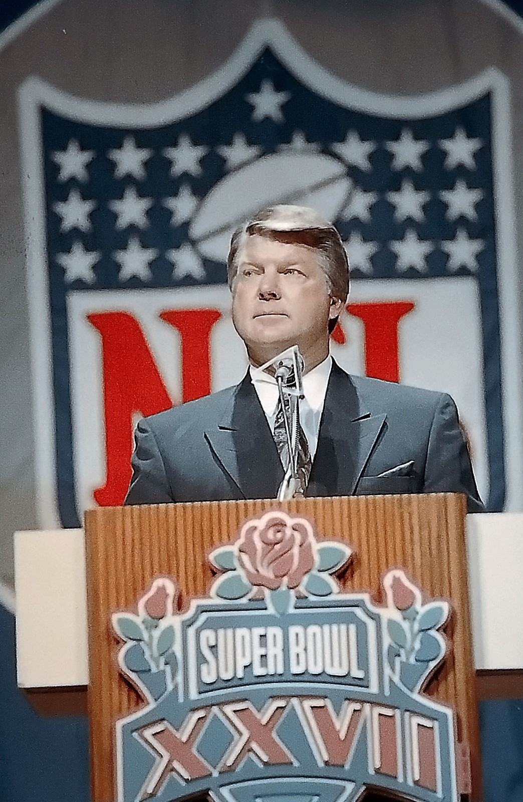 1993 Dallas Cowboys Arrive For Superbowl And Press Conference Aikman Emmit Jimmy