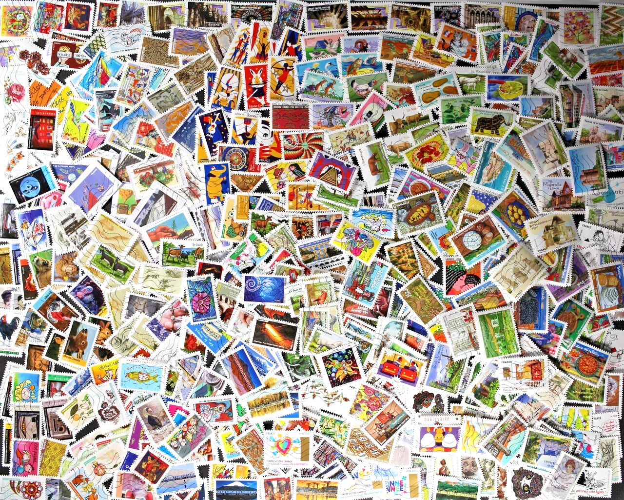 FRANCE Wonderful collection, 1000 different comm. stamps, all from 2000 to 2019