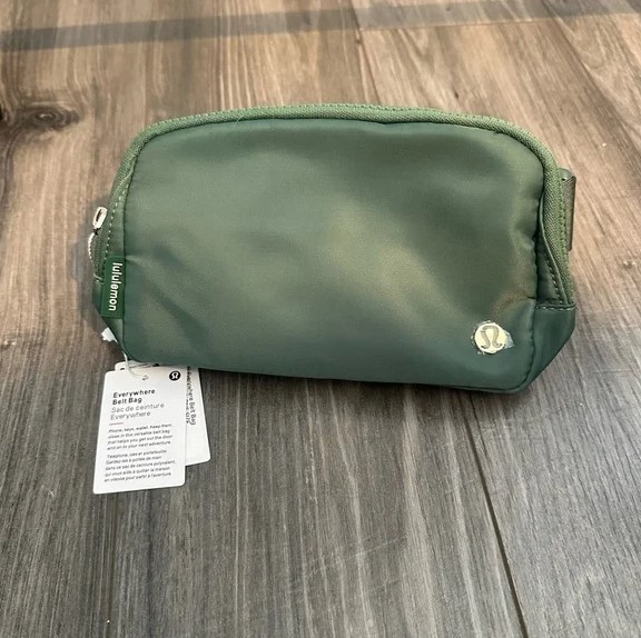 Lulu Everywhere Belt Bag 1L Green Waist Pack Crossbody Bag NWT