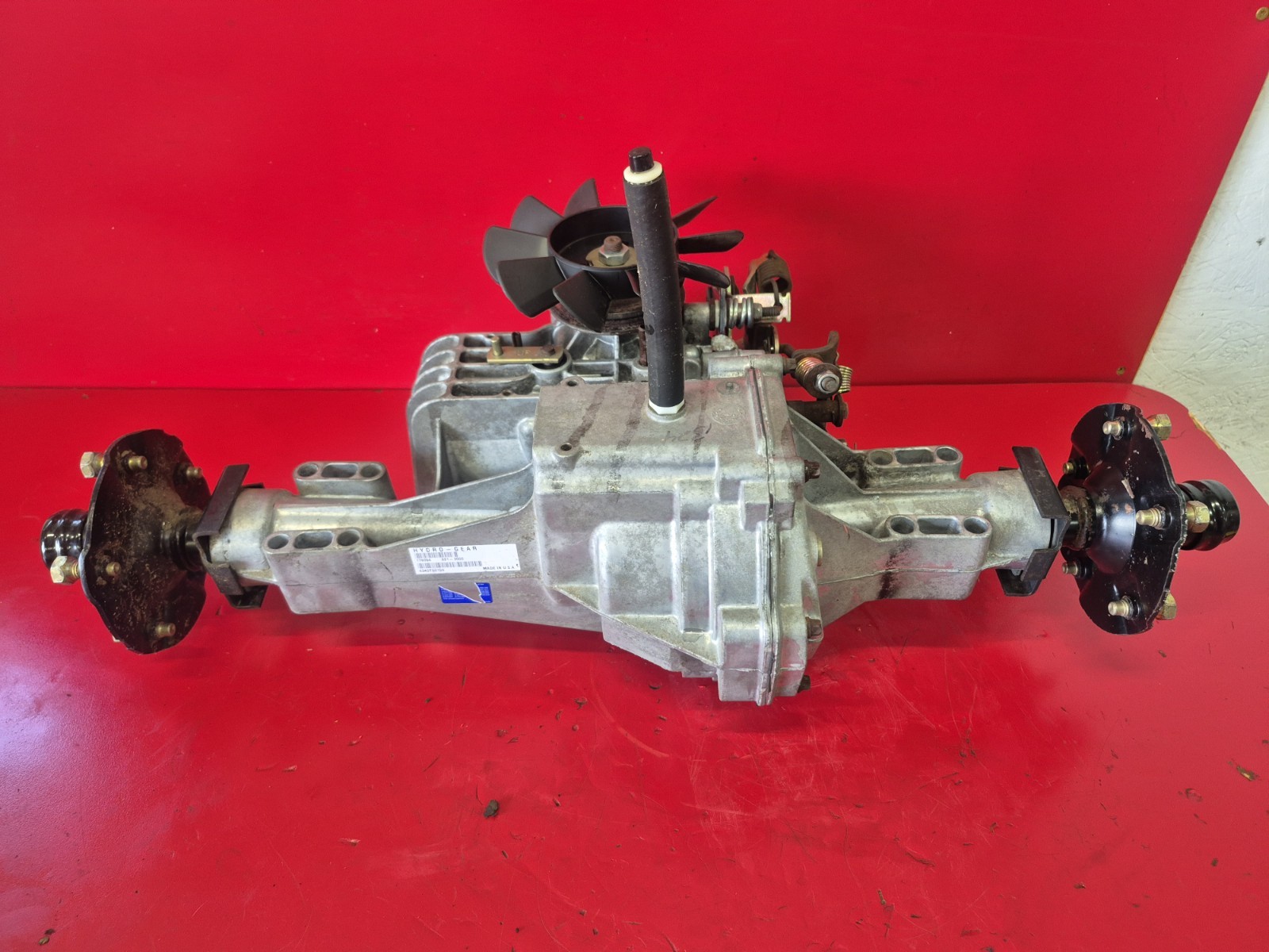 HYDRO-GEAR 331-3000 TRANSMISSION-HUSQVANA-CRAFTSMAN- ONLY 425 HOURS