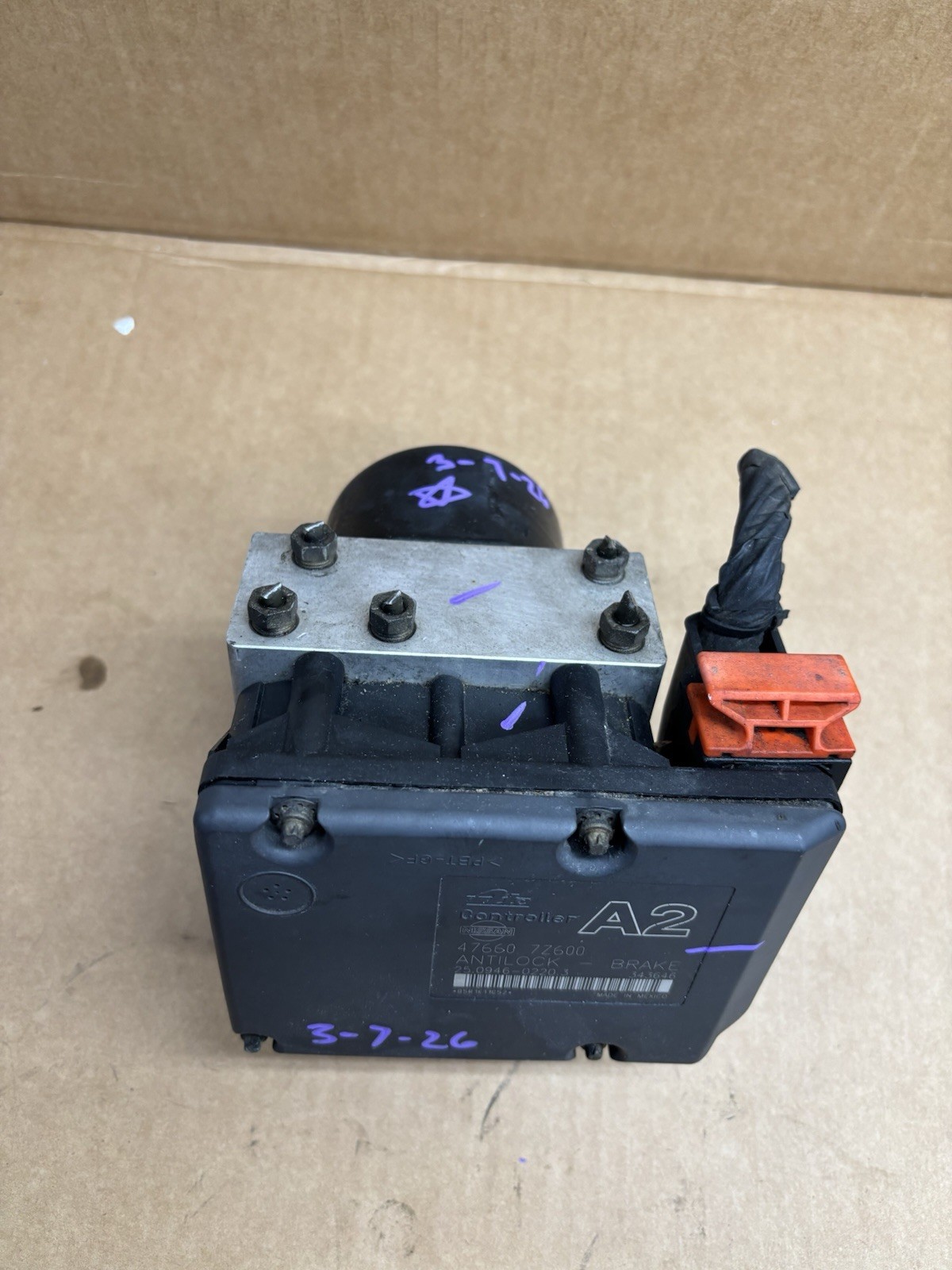 2001-2002 Nissan Xterra ABS Anti-Lock Brake Pump Assembly 4x2 OEM
