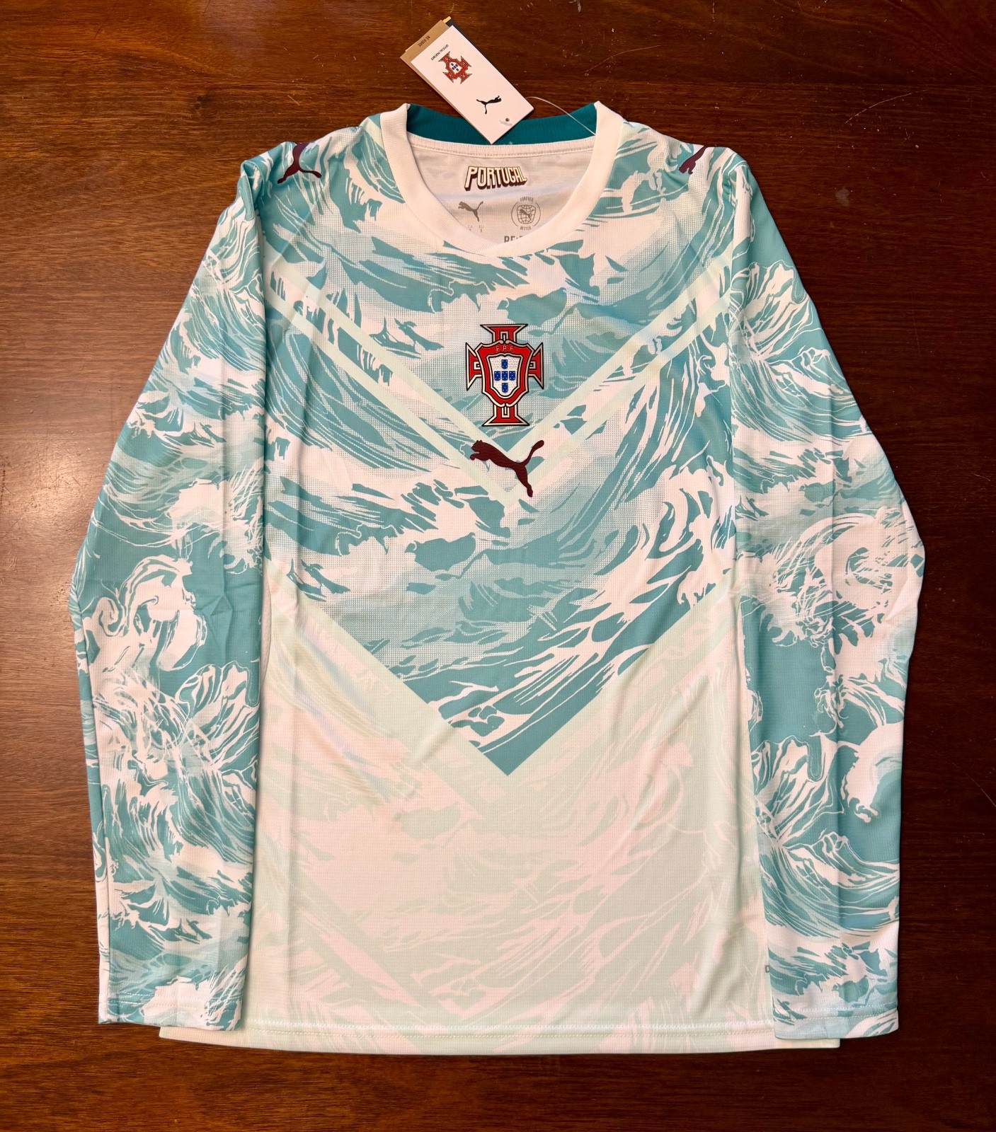 NWT Puma Portugal World Cup 2026 Away Long Sleeve Jersey 100% AUTHENTIC NWT Puma Portugal World Cup 2026 Away Long Sleeve Jersey 100% AUTHENTIC