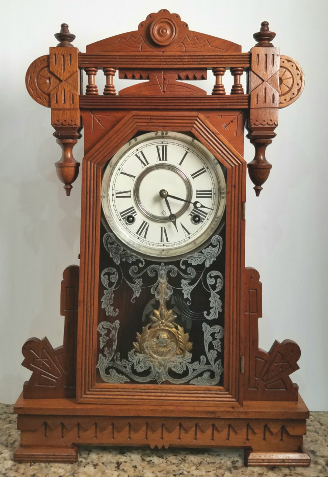 Antique W.M.L. Gilbert Kitchen Mantel Clock 8-Day, Time/Strike, Key-wind Antique W.M.L. Gilbert Kitchen Mantel Clock 8-Day, Time/Strike, Key-wind