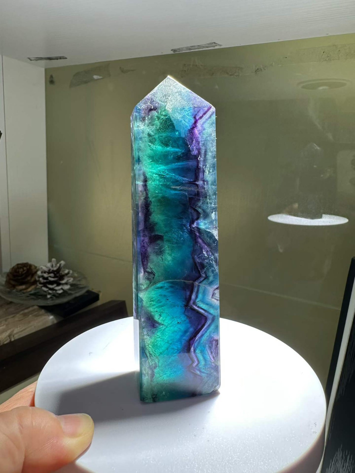 345g Natural Color Fluorite Tower Quartz Crystal Wand Point Stone Reiki Decor