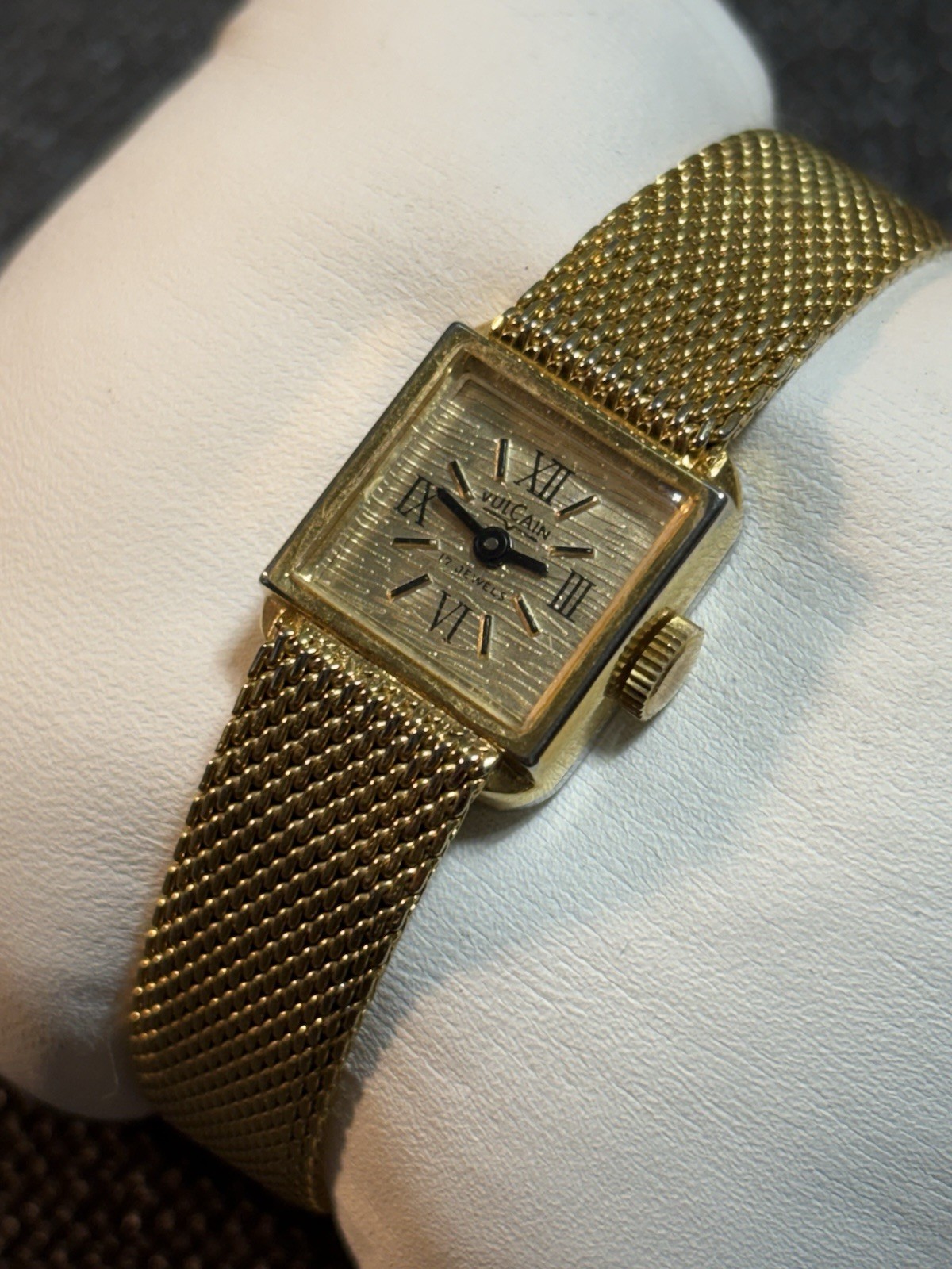 Vintage Vulcain Ladies 17 Jewel Mechanical Gold Tone Women’s Watch Runs
