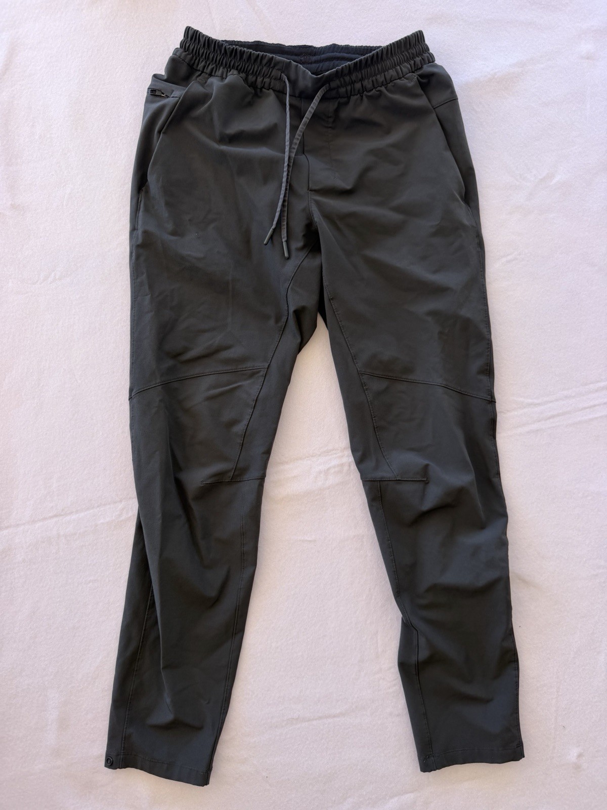 Lululemon Mens License To Train Pants Size Medium Gray LM5728S Lululemon Mens License To Train Pants Size Medium Gray LM5728S
