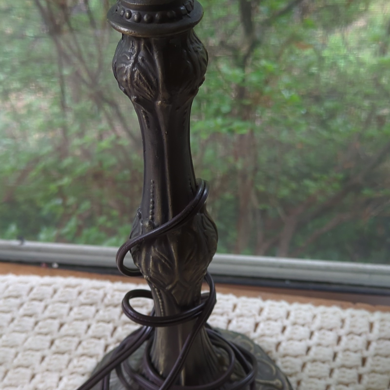 Tiffany Antique Bronze Metal Table Lamp Base, Corded Power, Switch Control Style Tiffany Antique Bronze Metal Table Lamp Base, Corded Power, Switch Control Style