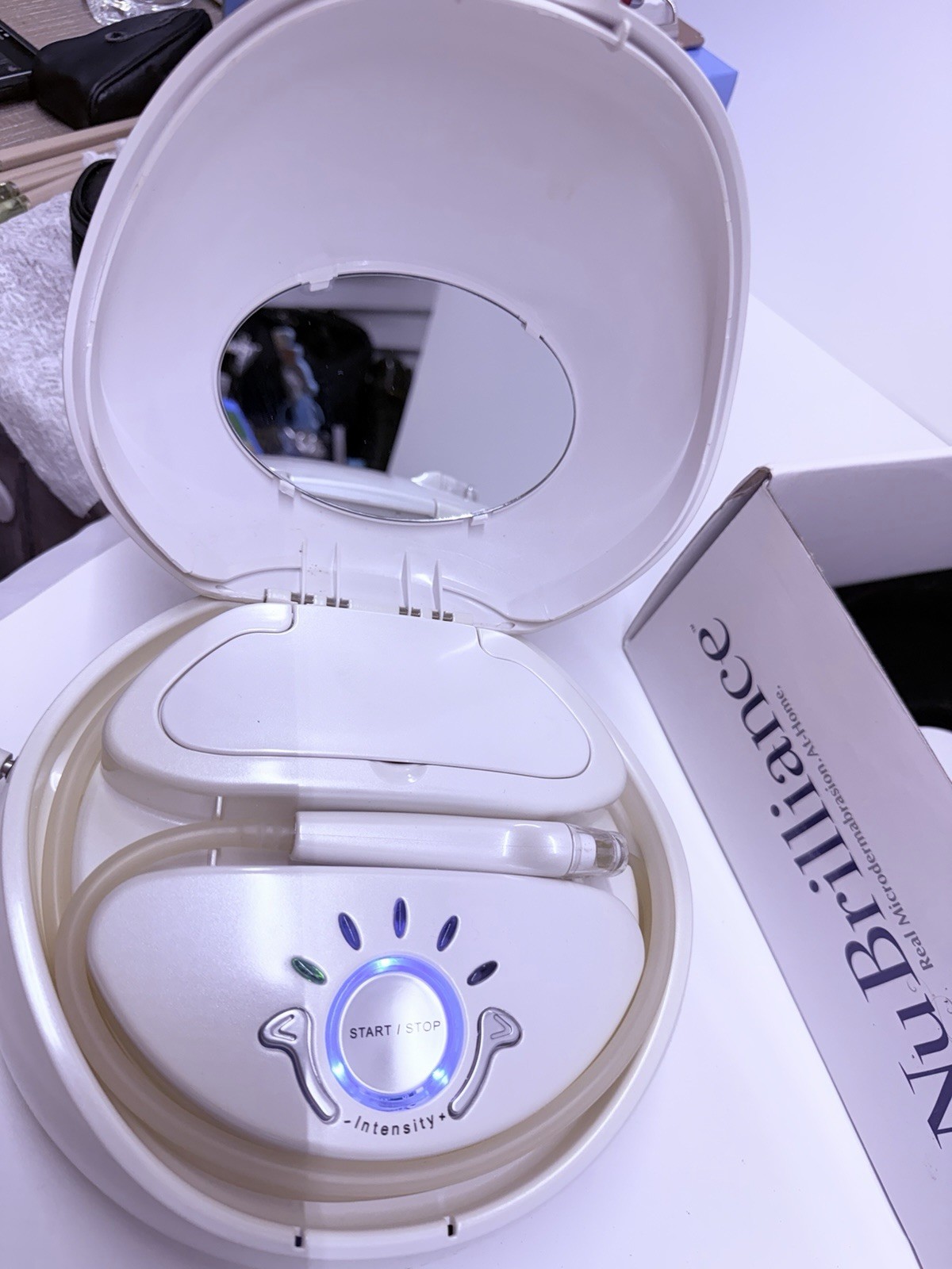 NuBrilliance At-Home Microdermabrasion Skin Care System Facial Exfoliator NuBrilliance At-Home Microdermabrasion Skin Care System Facial Exfoliator