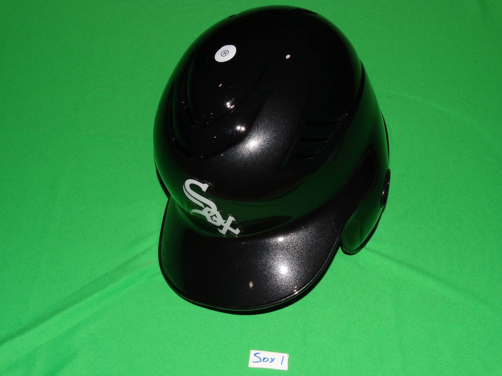 New Rawlings MLB Authentic Pro Batting Helmet Fitted 7 3/8 WHITE SOX RHH unused