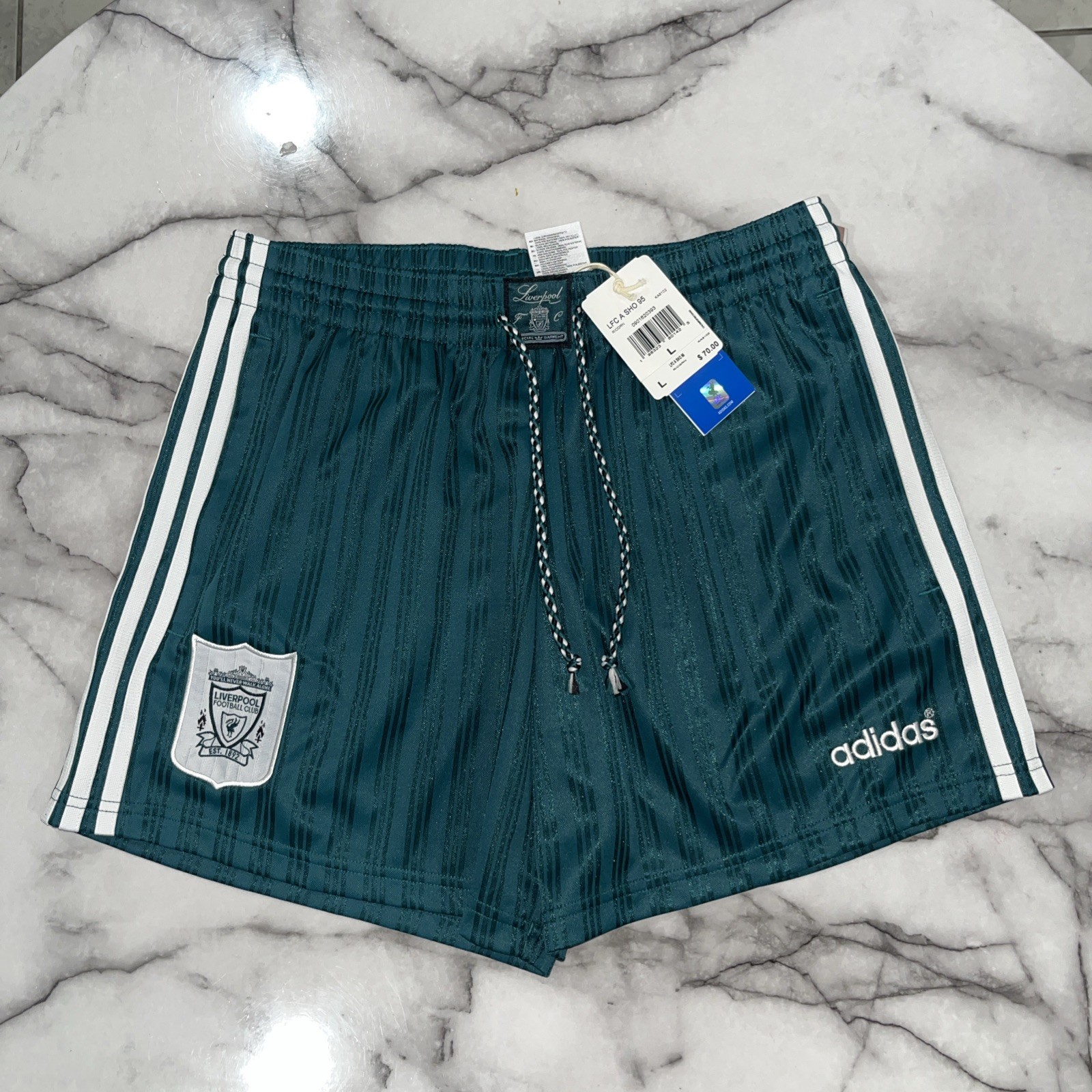 Adidas Originals Liverpool FC 1995 Away Retro Shorts Men’s L KA8102 NWT Adidas Originals Liverpool FC 1995 Away Retro Shorts Men’s L KA8102 NWT