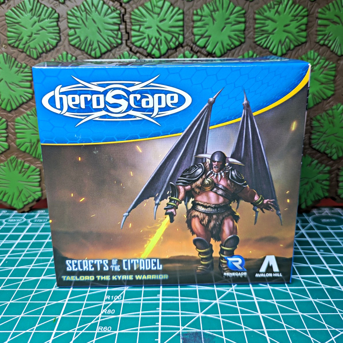 HeroScape Taelord the Kyrie Warrior (Sealed NIB)