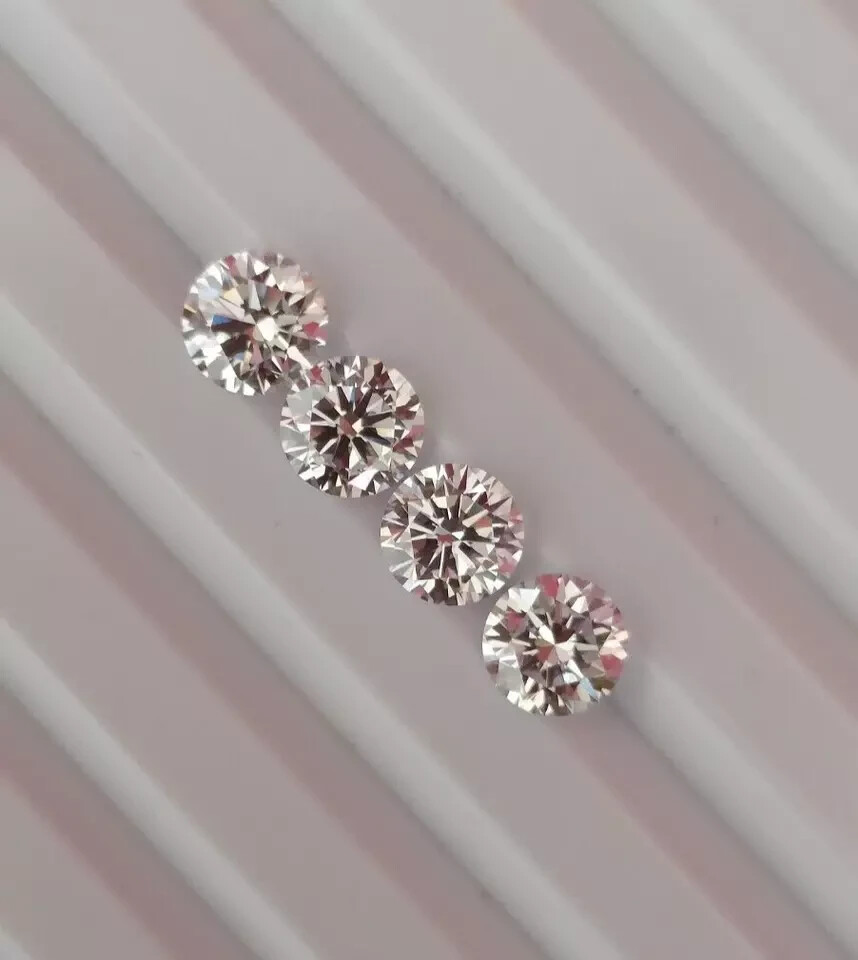 1 CT Natural White Diamond Round Cut 4mm 4 Pcs VVS1 D Grade Certified F90
