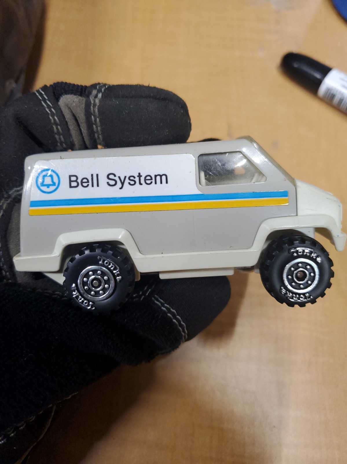 Vintage ERTL Die-cast Bell System Work Van Delivery Vintage ERTL Die-cast Bell System Work Van Delivery